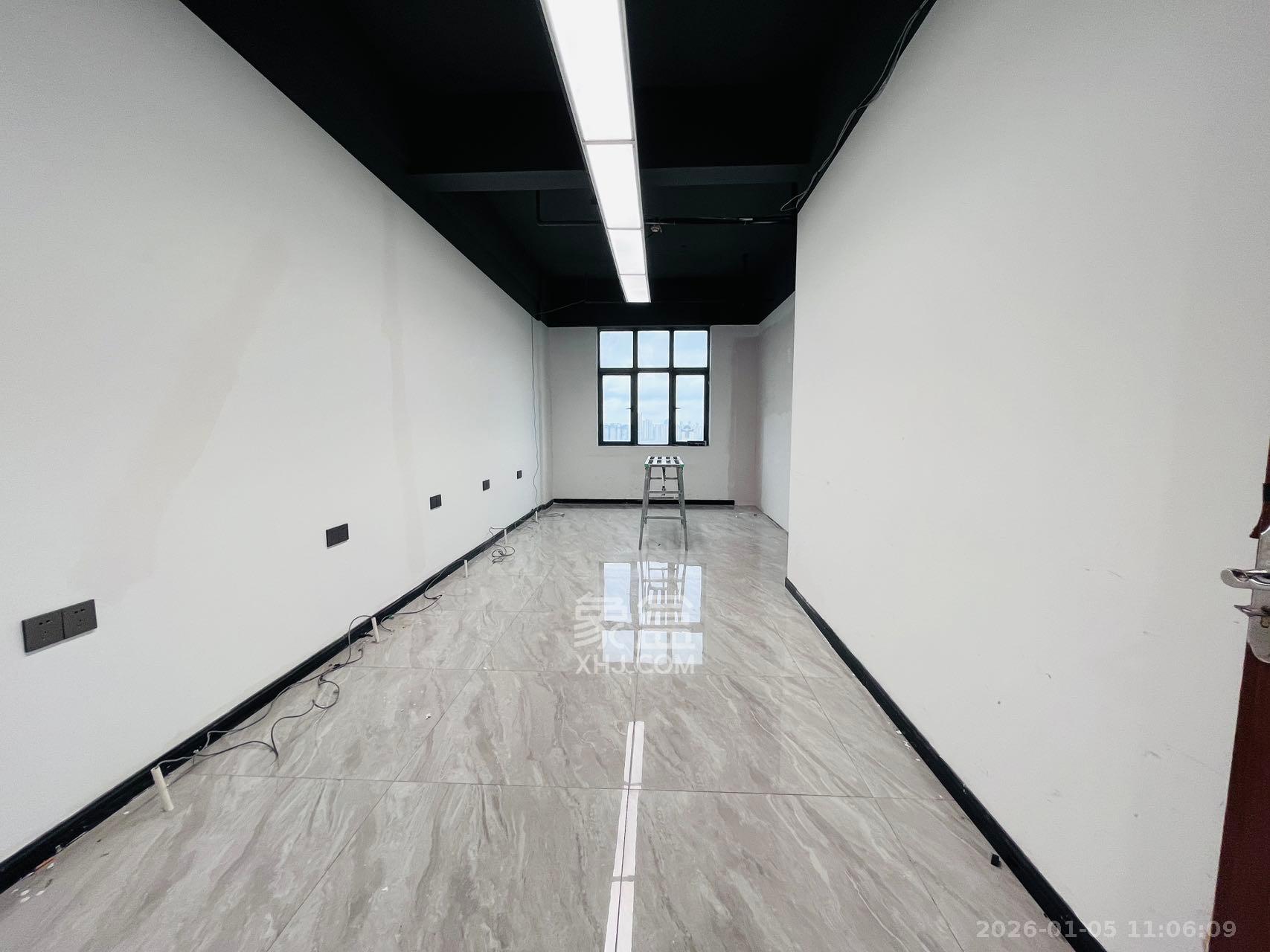 英维创新大厦   1343.7㎡      64500.0元/月室内图