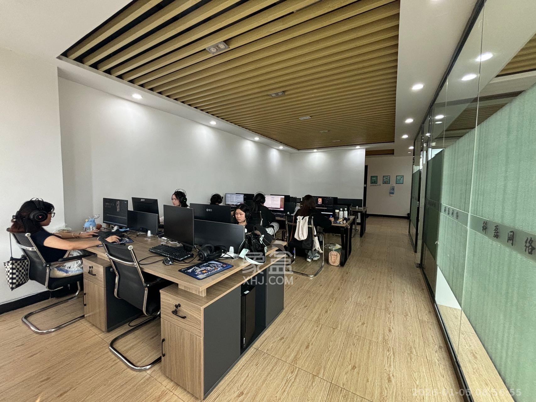 华润置地广场一期   132.0㎡      5000.0元/月室内图