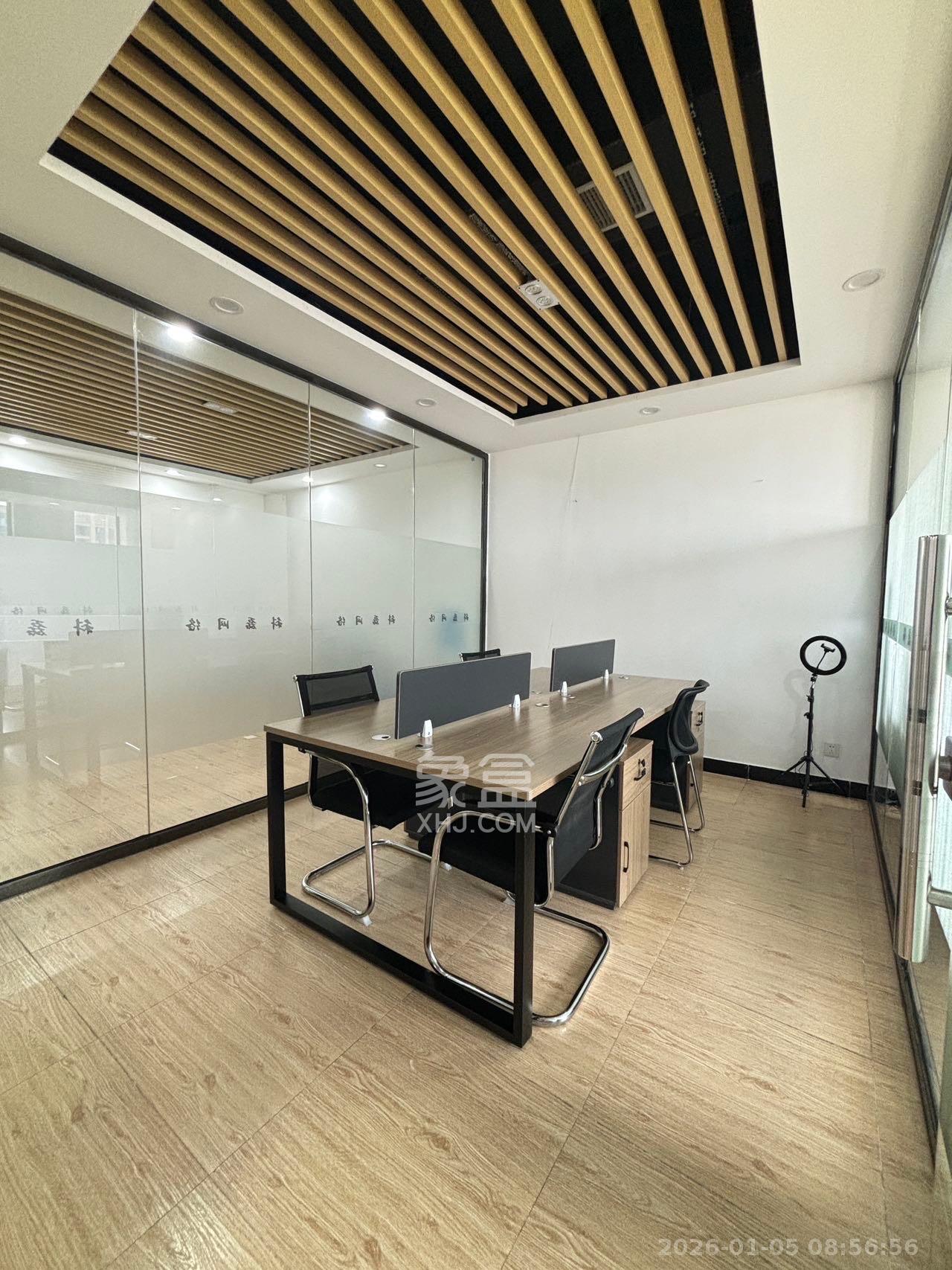 华润置地广场一期   132.0㎡      5000.0元/月室内图