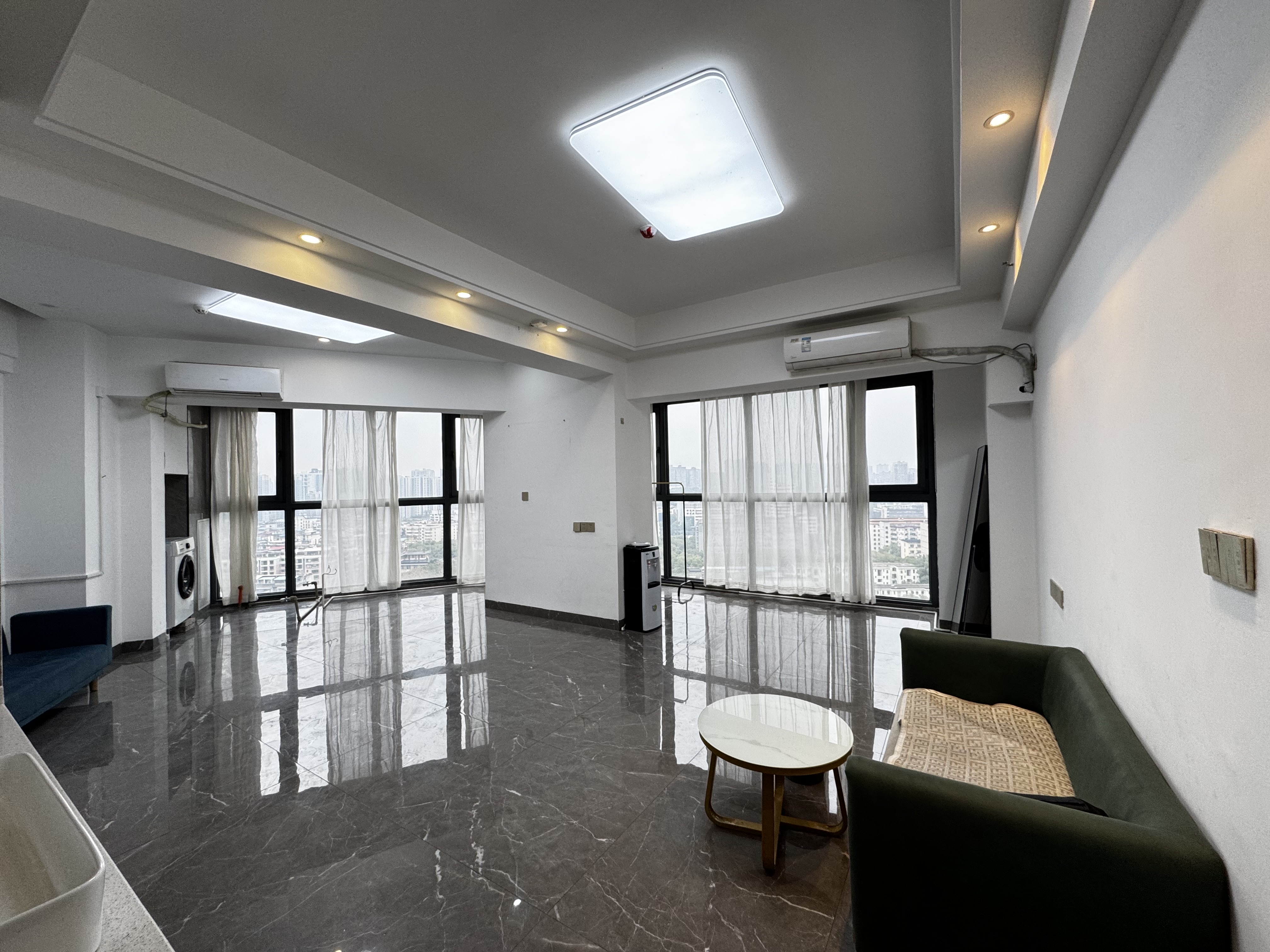 金钟大雁城  1室0厅0卫    40.8万