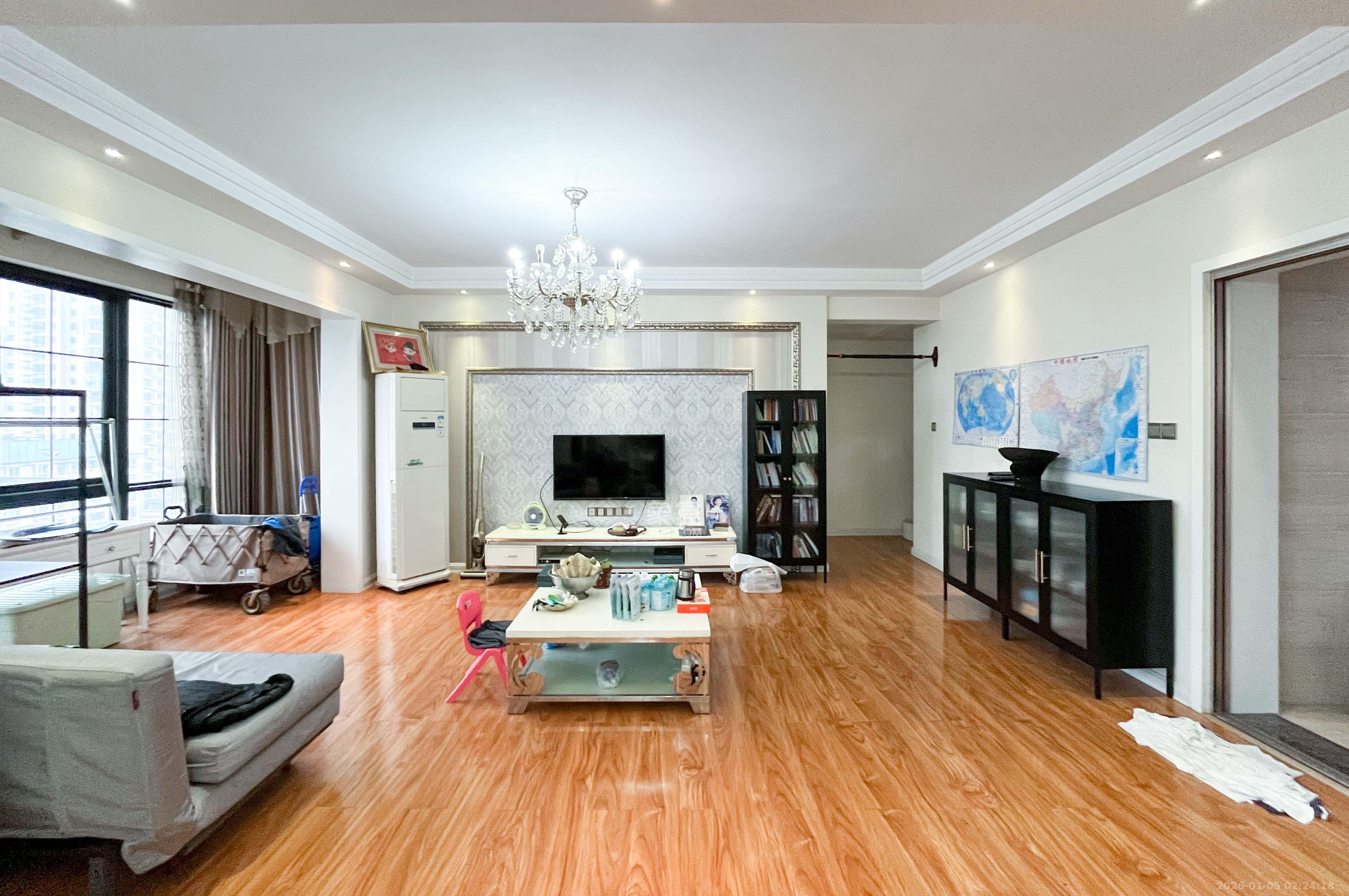 沁园春御院  3室2厅2卫    123.8万