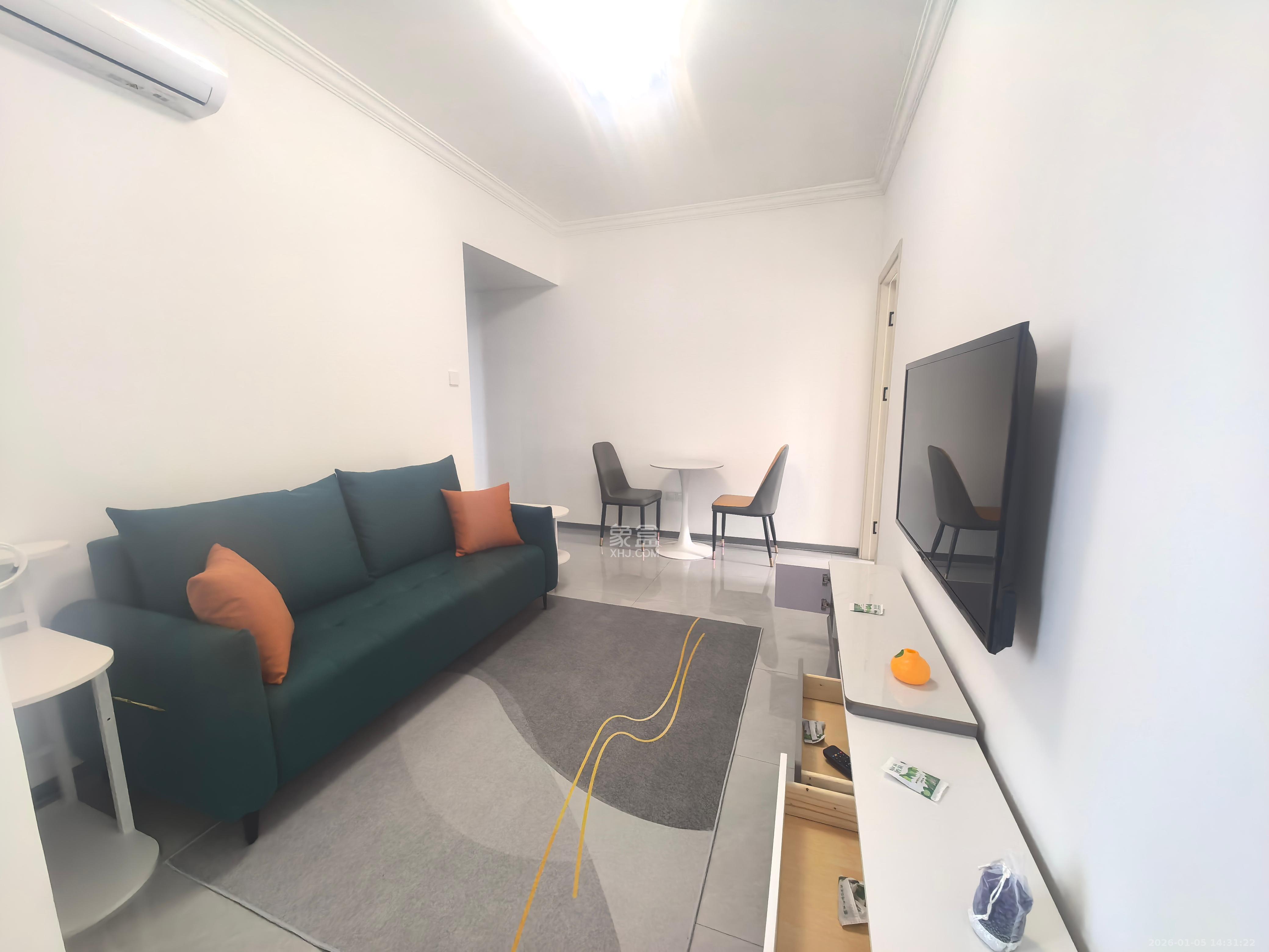 东塘SOHO(东上恒源大厦)  2室1厅1卫    3000.0元/月