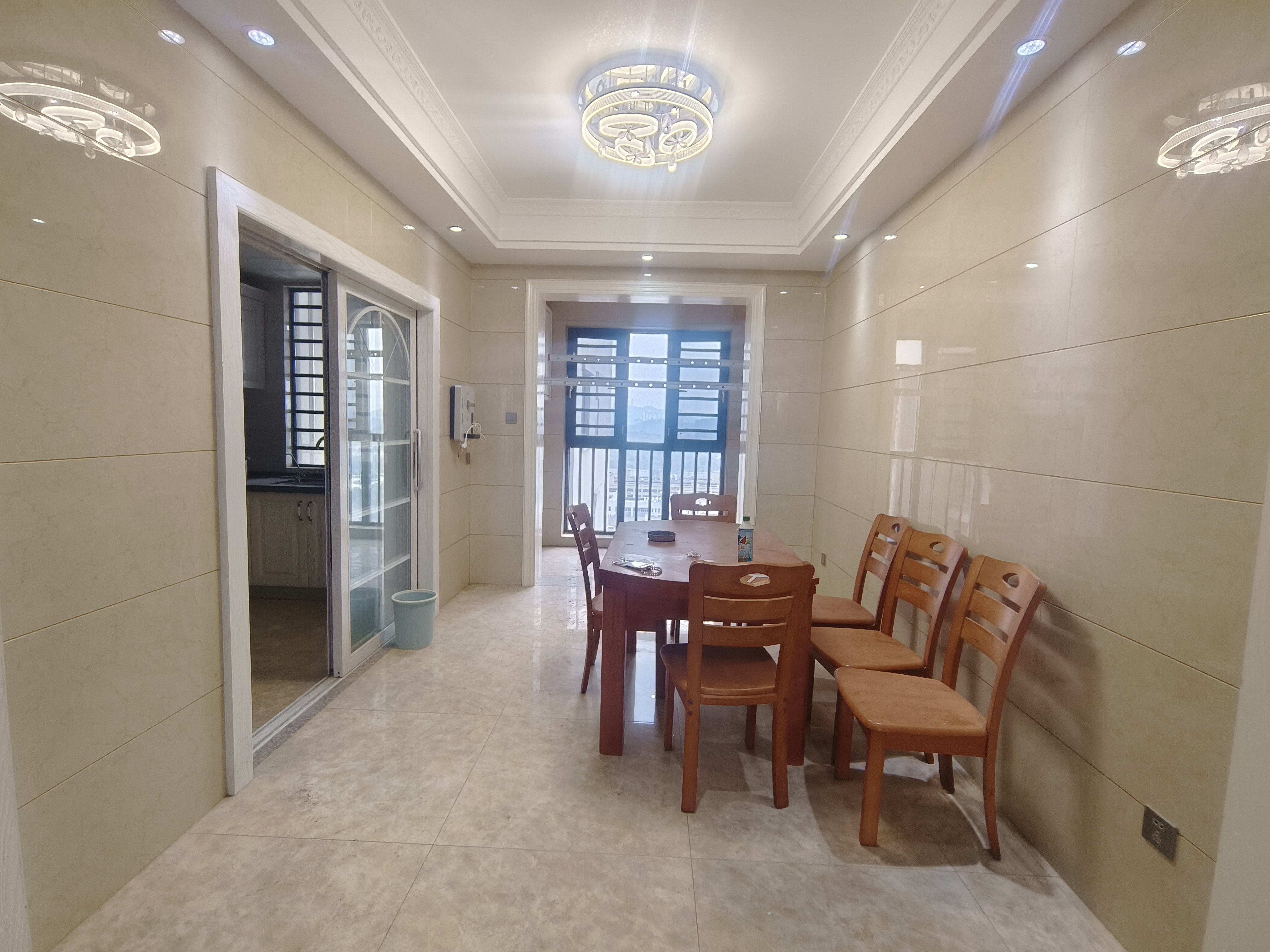 南苑上和二期  3室2厅0卫   95.00万