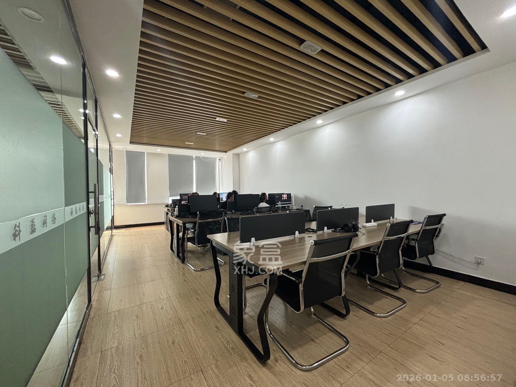 华润置地广场一期   132.0㎡      5000.0元/月室内图