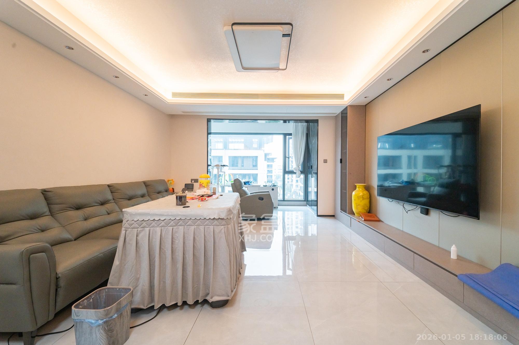 三一云谷一期  4室2厅2卫    185.0万