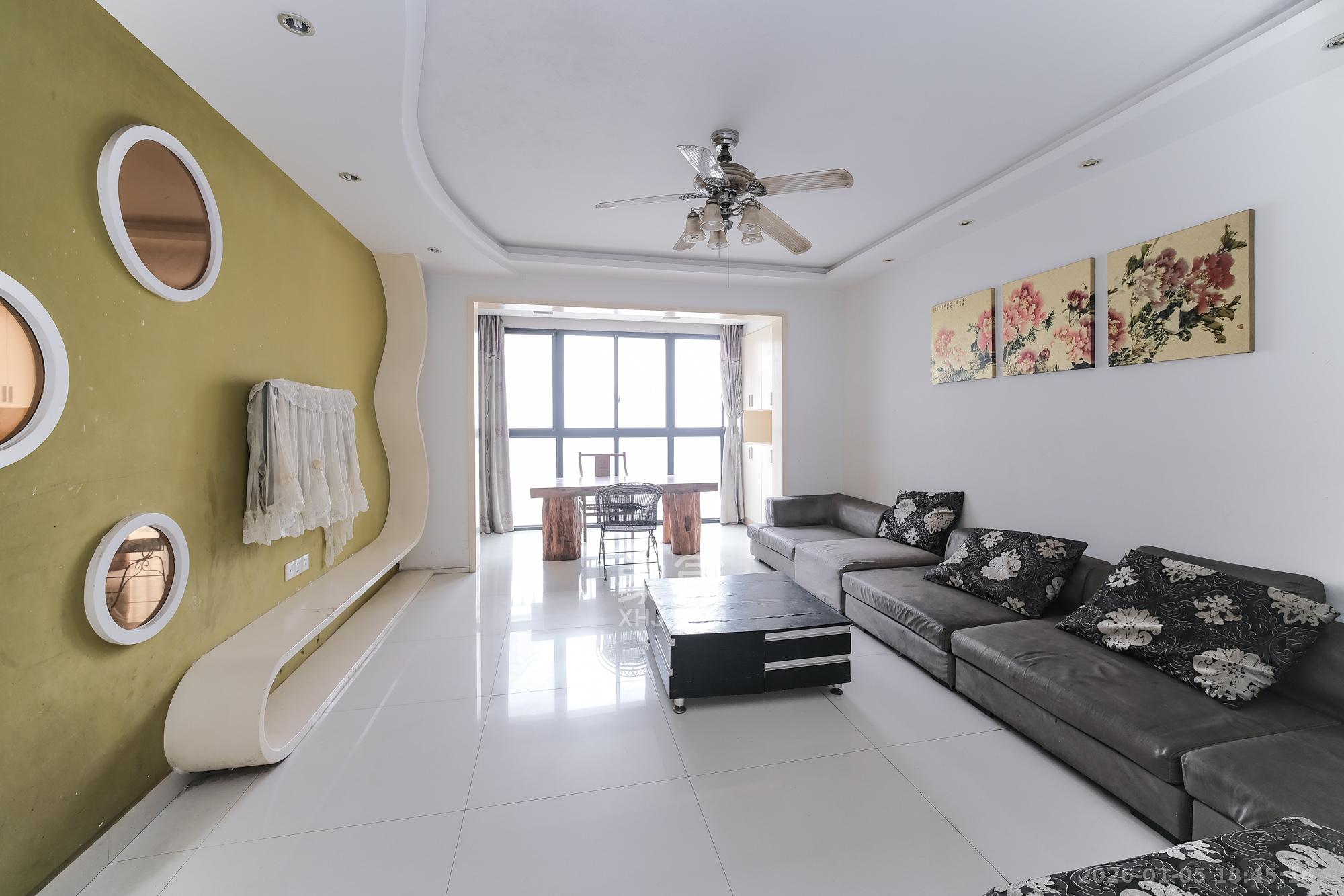 蟠龙欣苑  4室2厅2卫   100.00万