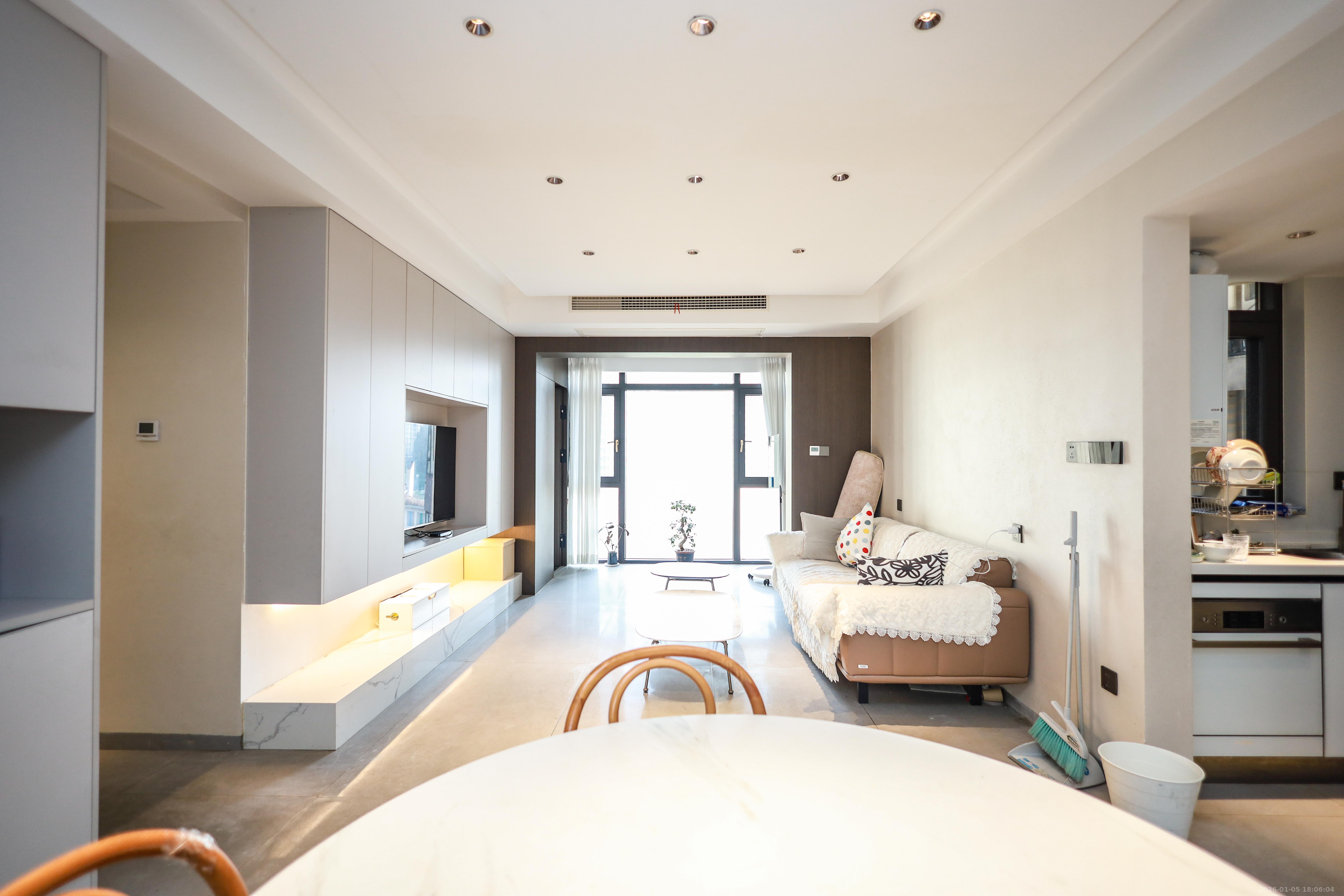 卓越蔚蓝海岸三期  3室2厅2卫    120.0万