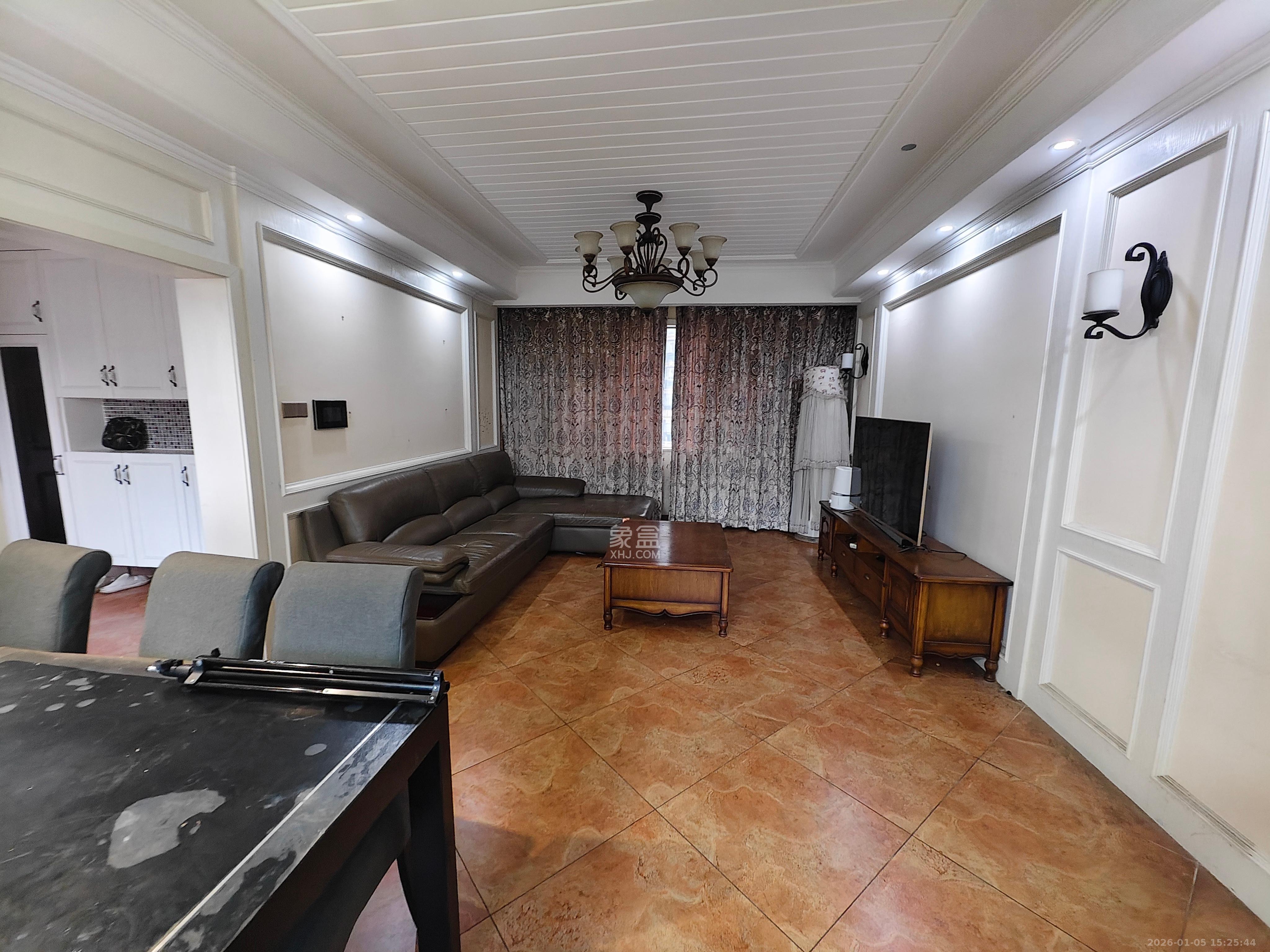 兴威帕克水岸  3室2厅2卫    2500.0元/月