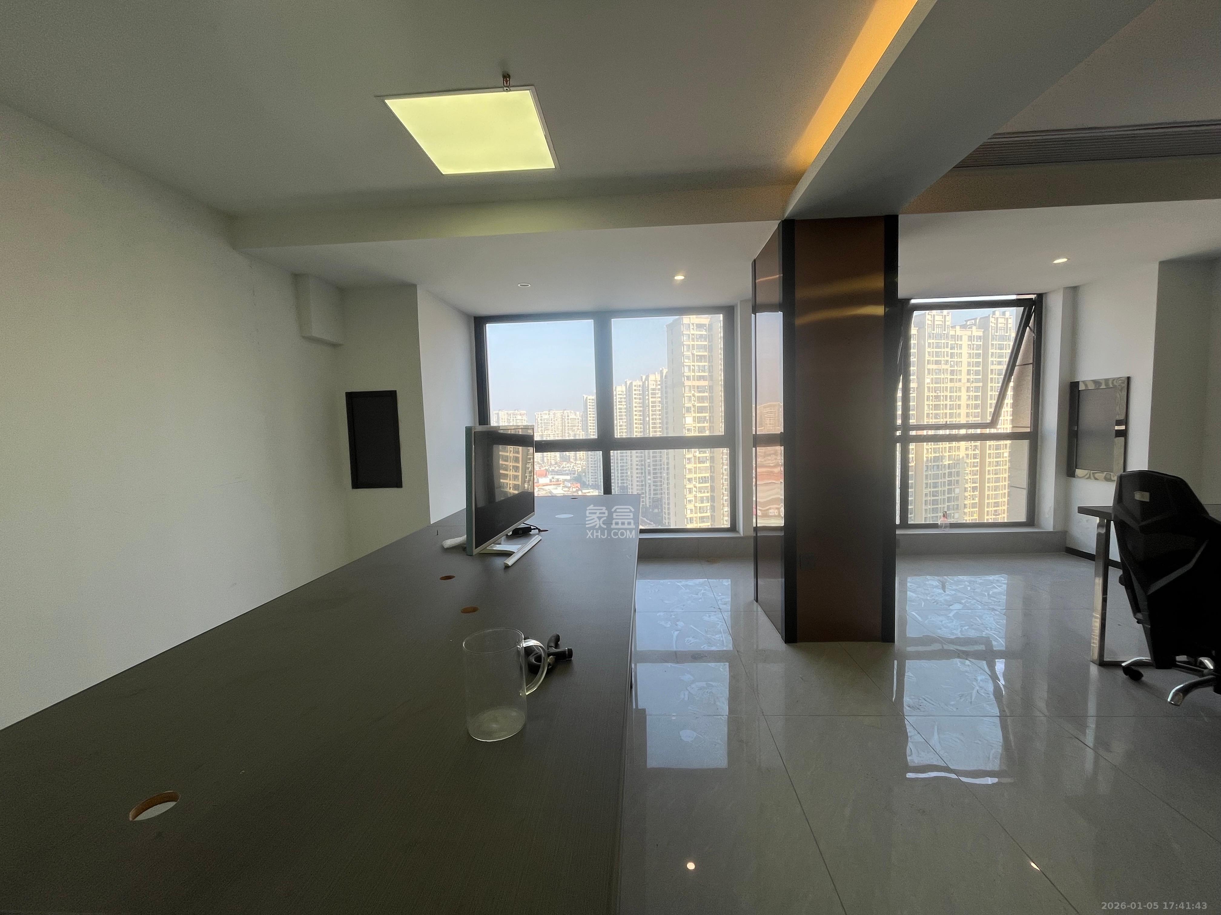 明发国际城   100.0㎡      4000.0元/月室内图