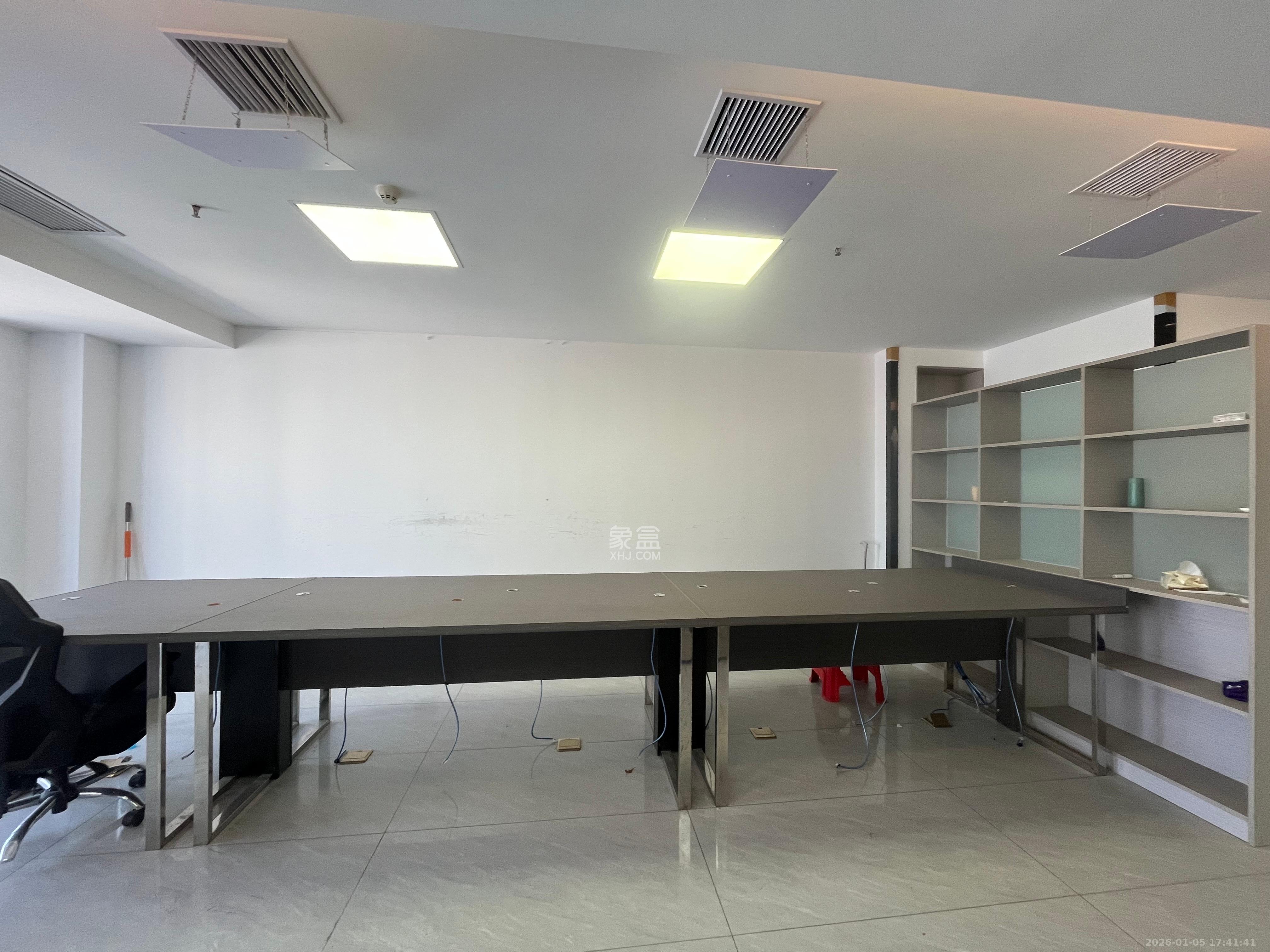 明发国际城   100.0㎡      4000.0元/月