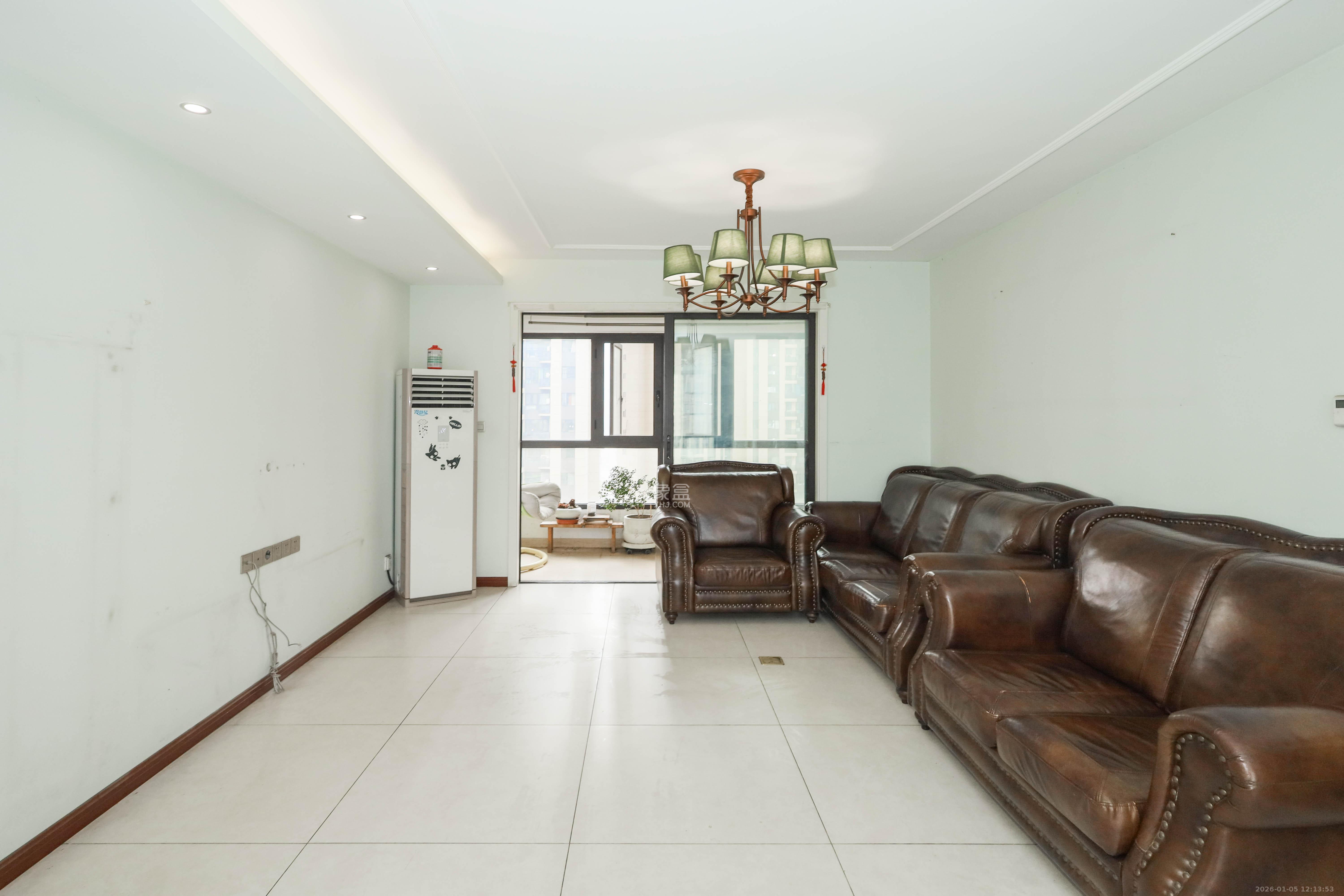 和泓梅溪四季  5室2厅2卫    180.0万