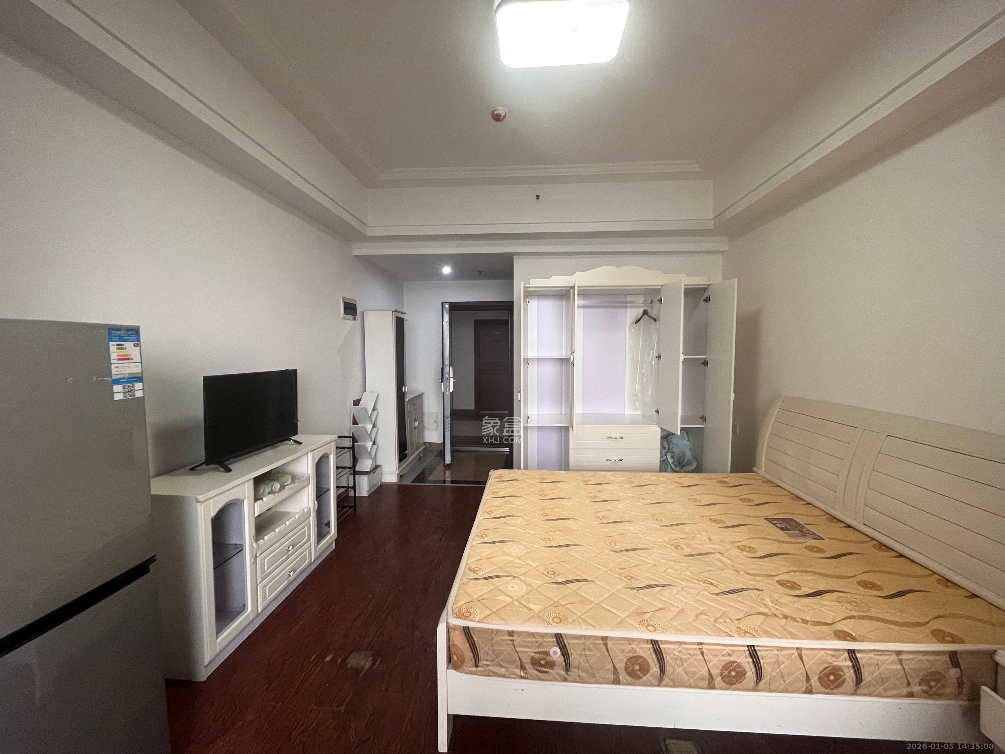 天元涉外景园B区  1室1厅1卫    1300.0元/月