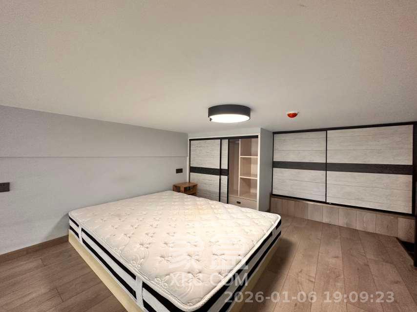 荣悦台 1室1厅1卫 2500.0元/月 荣悦台 1室1厅1卫 2500.0元/月室内图