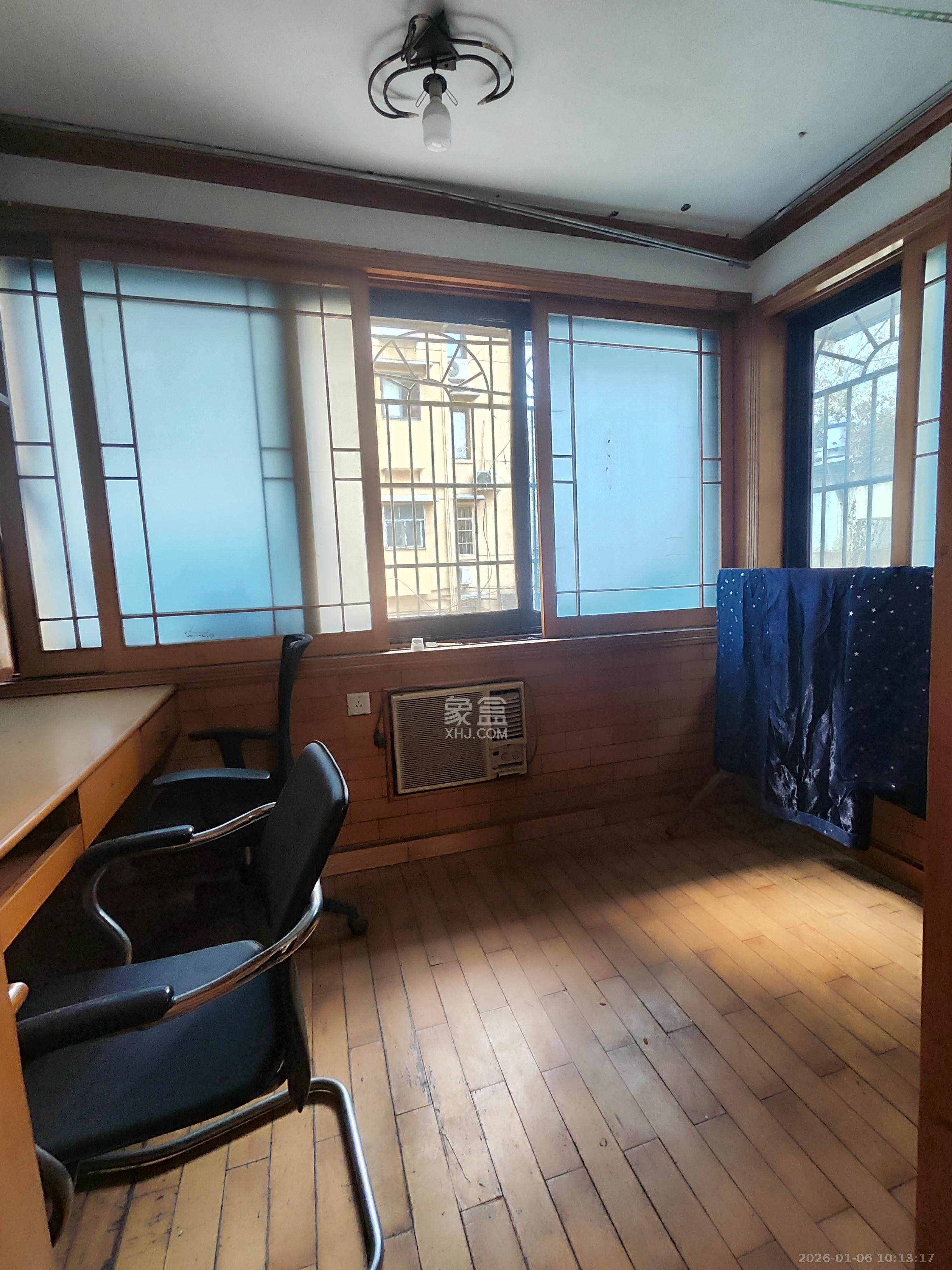 长沙建设银行三支行宿舍  2室1厅1卫    1800.0元/月