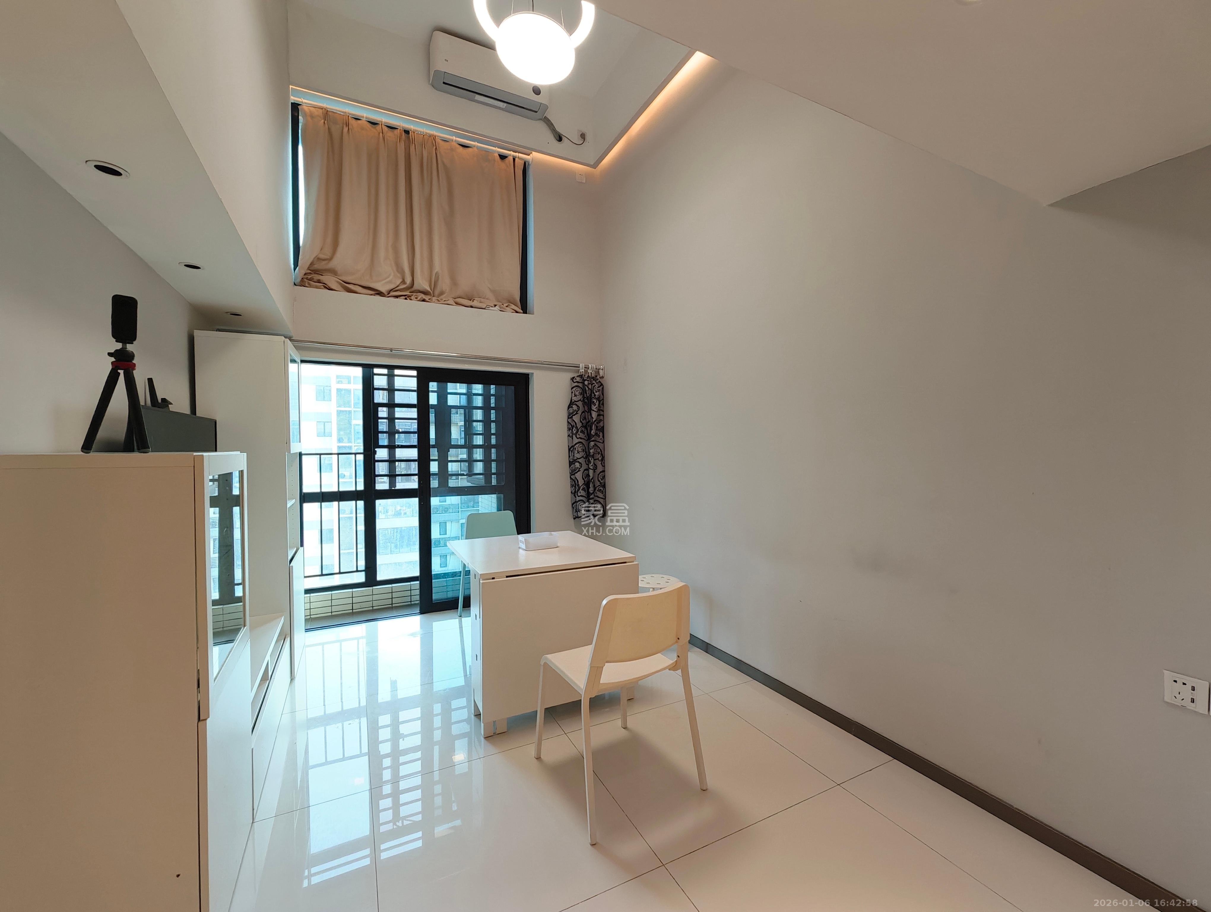 时代年华  3室2厅2卫    2000.0元/月