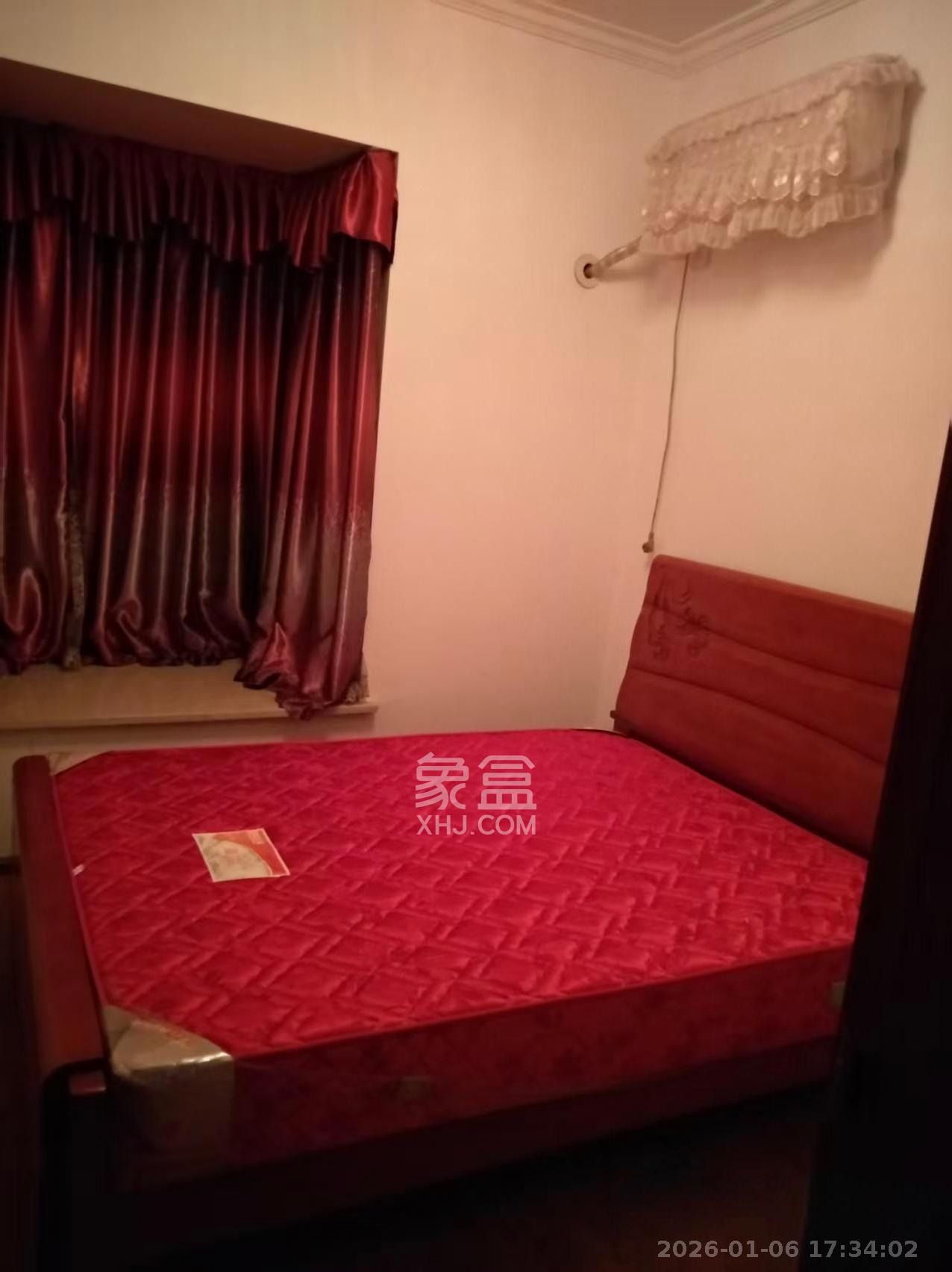 麓谷明珠  2室2厅1卫    2500.0元/月