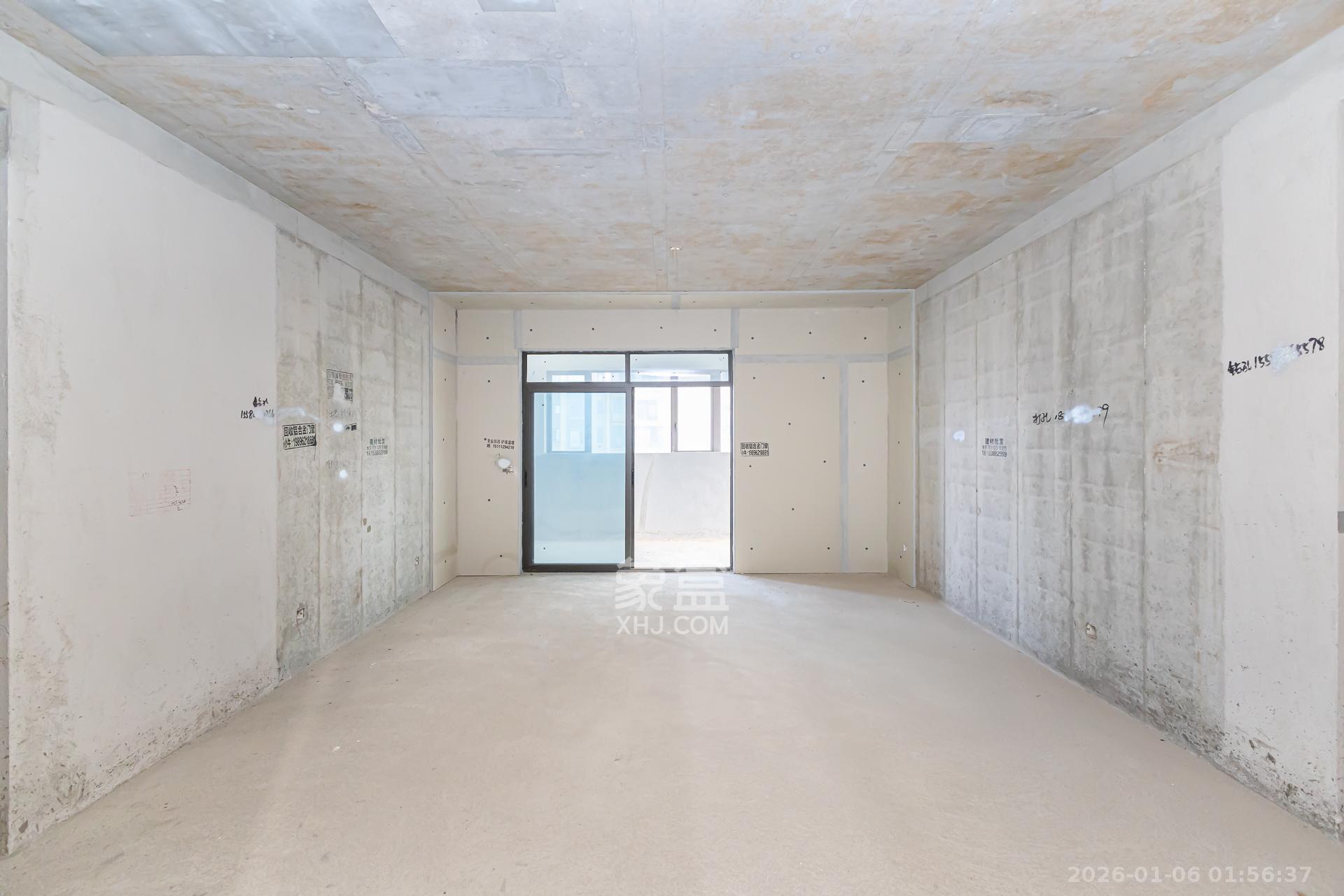 润和湘江天地E区  4室2厅2卫    182.0万