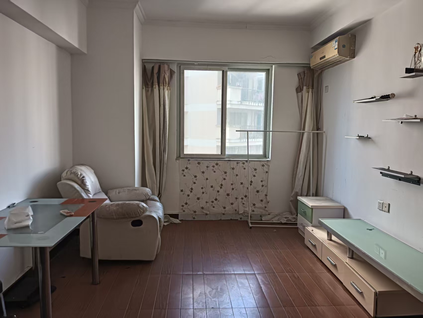 中天海景  1室1厅1卫    35.0万