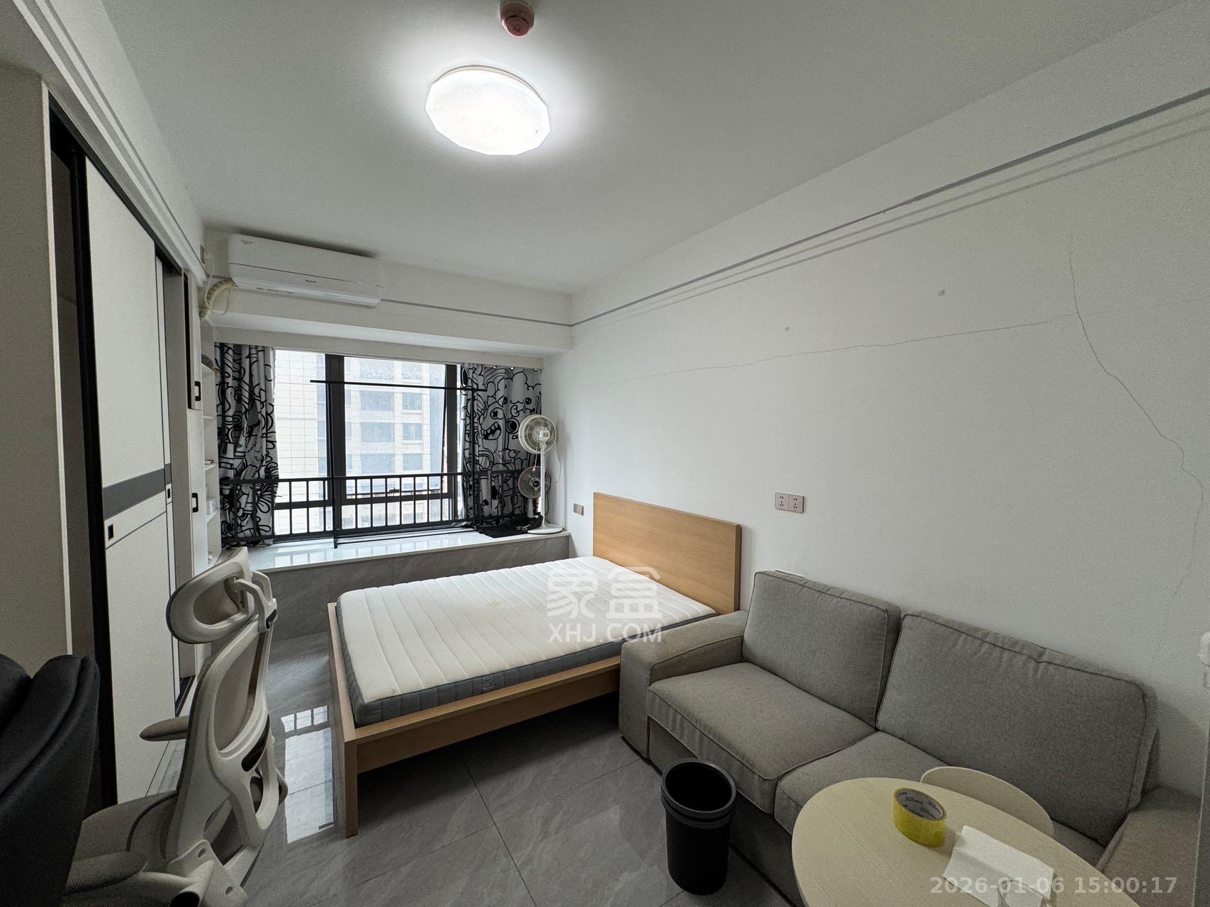 龙湖铂金岛  1室1厅1卫    1800.0元/月