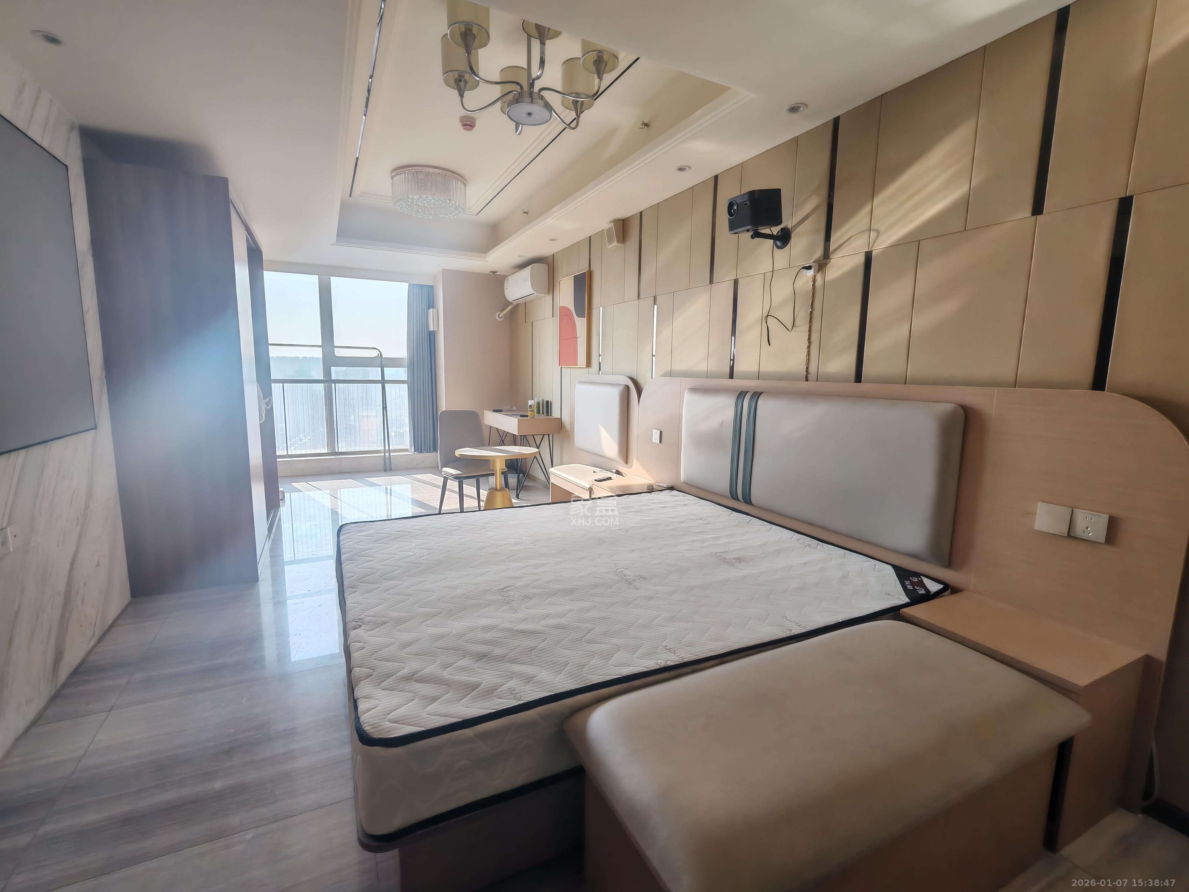 恒大誉府（融誉商业中心）  1室1厅1卫    1700.0元/月