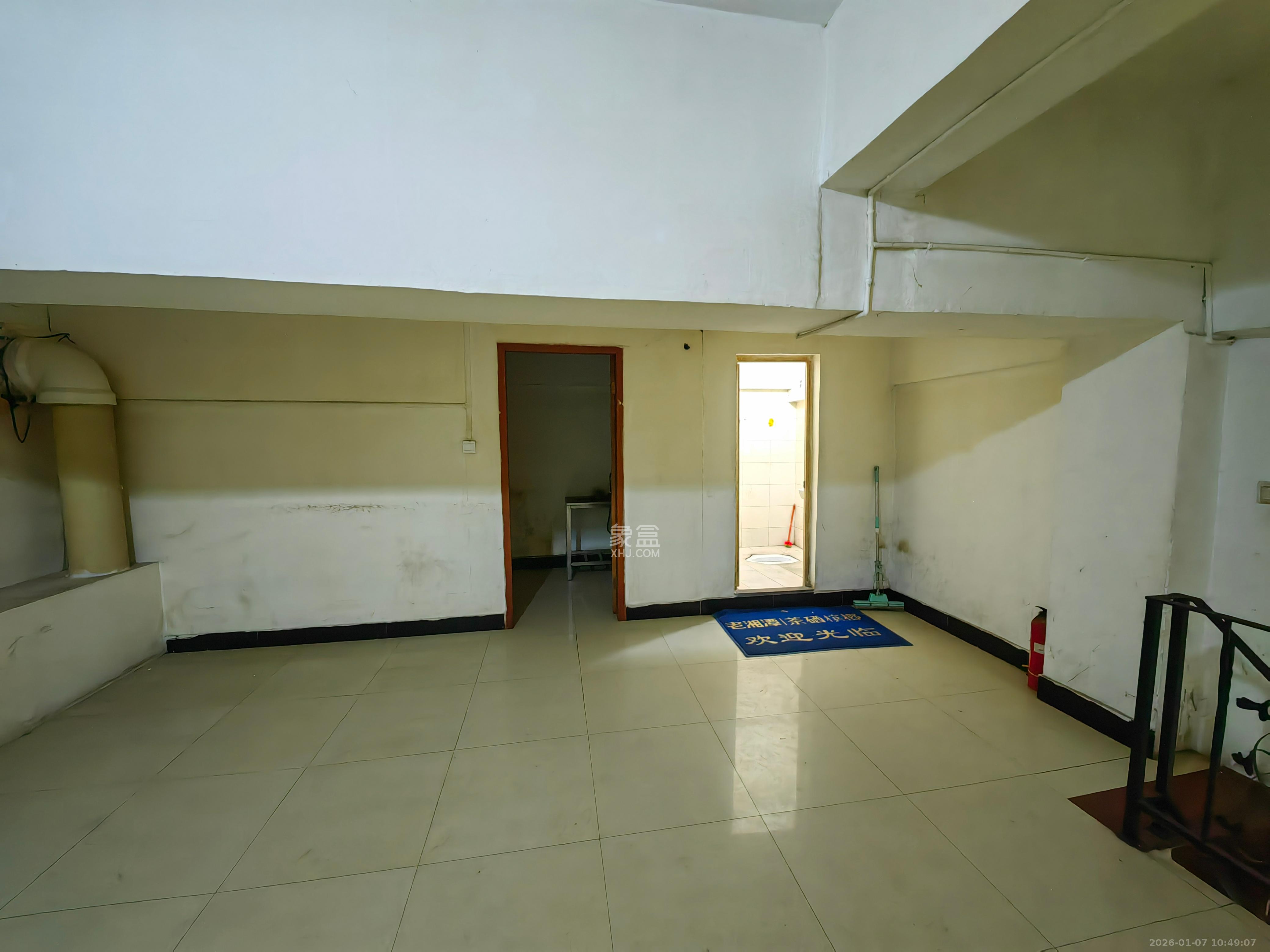 中南汽车世界   22.0㎡      1400.0元/月室内图