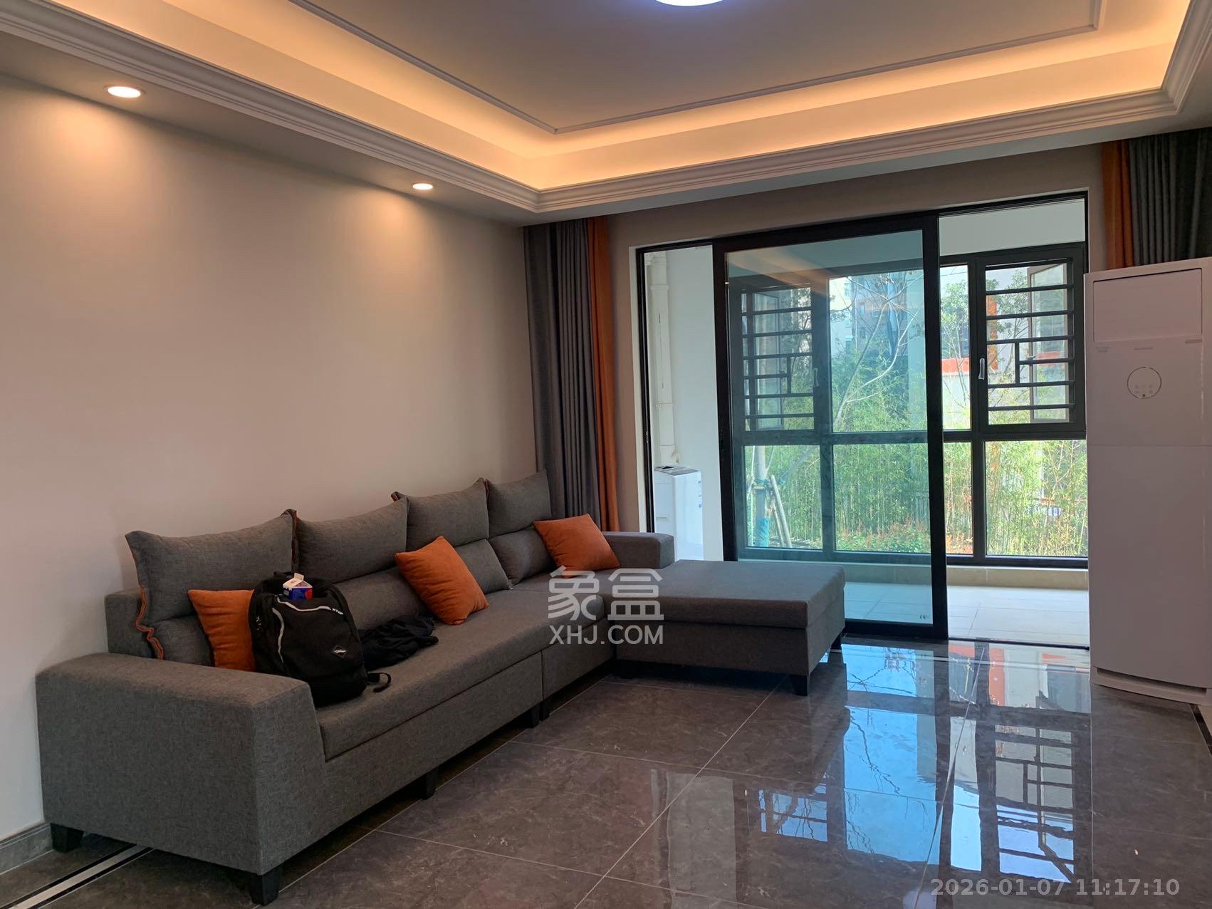 中海珑悦府  4室2厅2卫    3200.0元/月