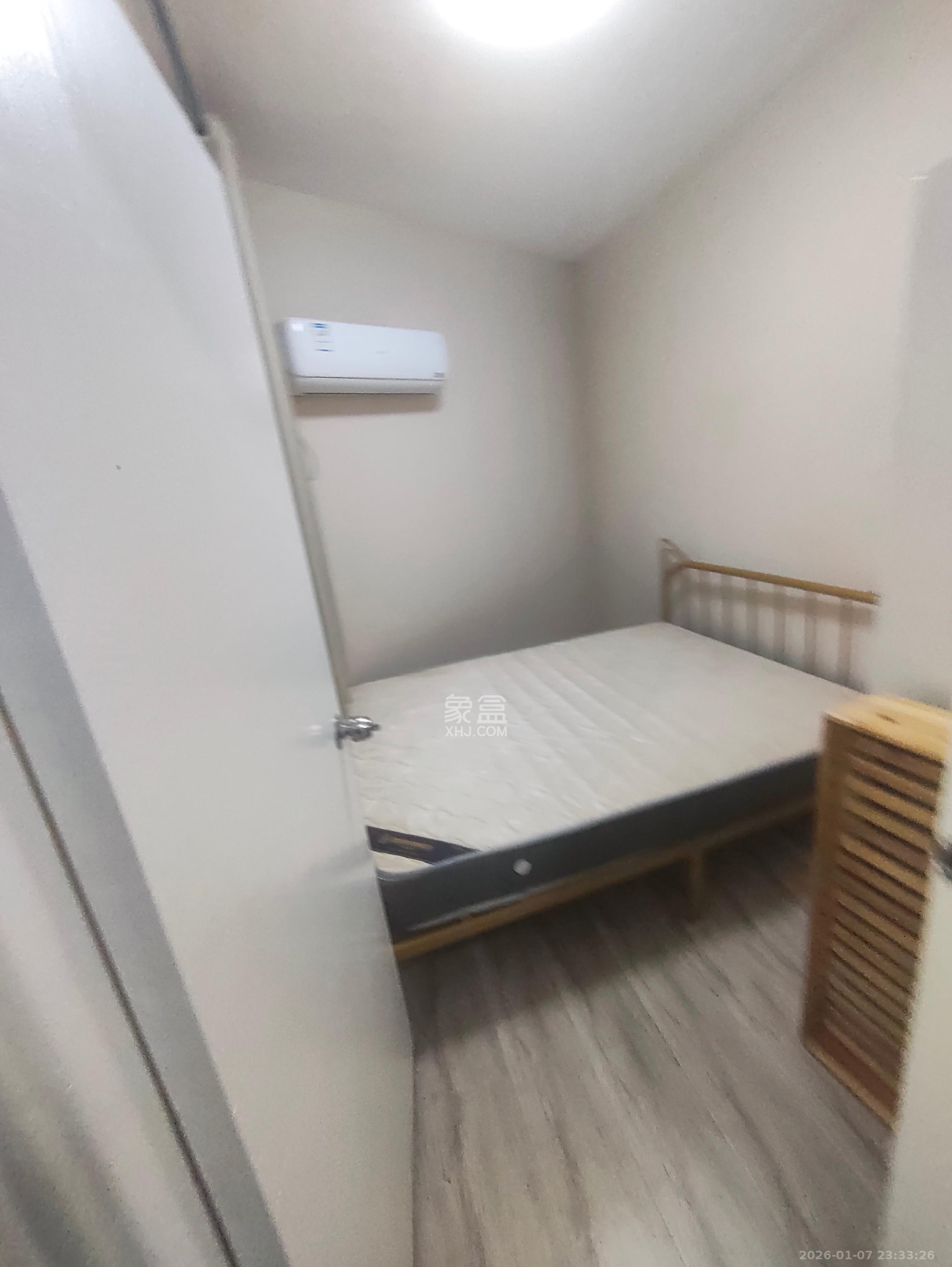 岳麓现代城   40.0㎡      4000.0元/月室内图