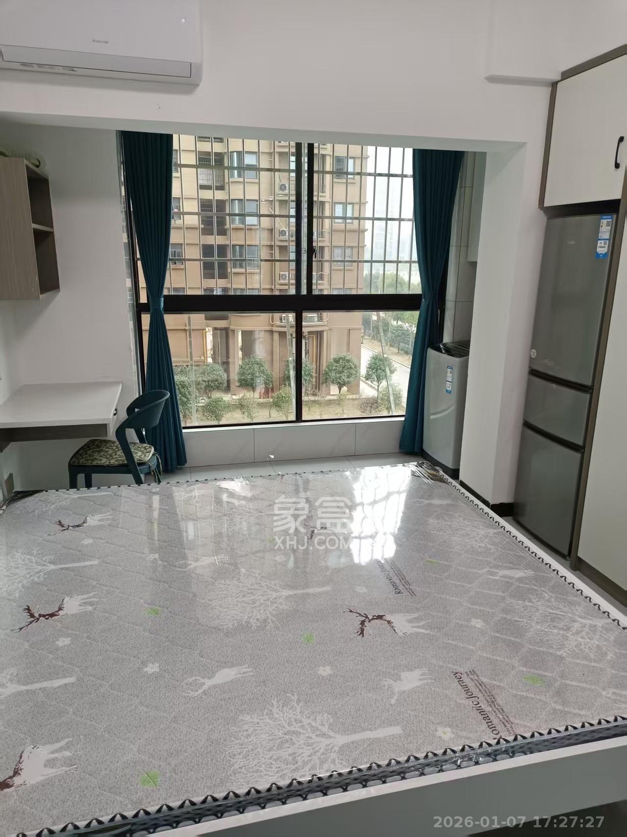 嘉雨兴园  1室1厅1卫    1800.0元/月