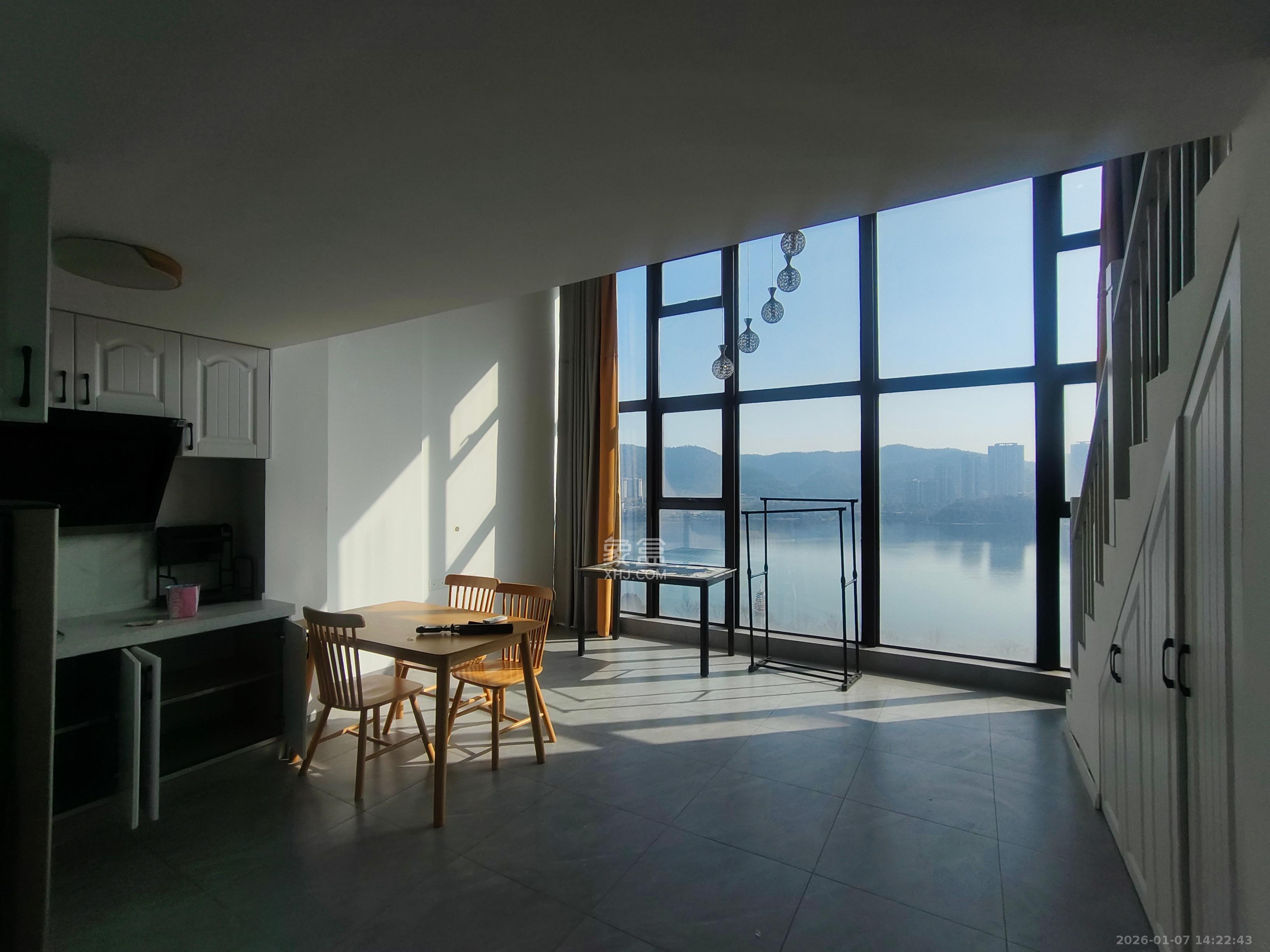 达美溪湖湾  1室1厅1卫    2500.0元/月