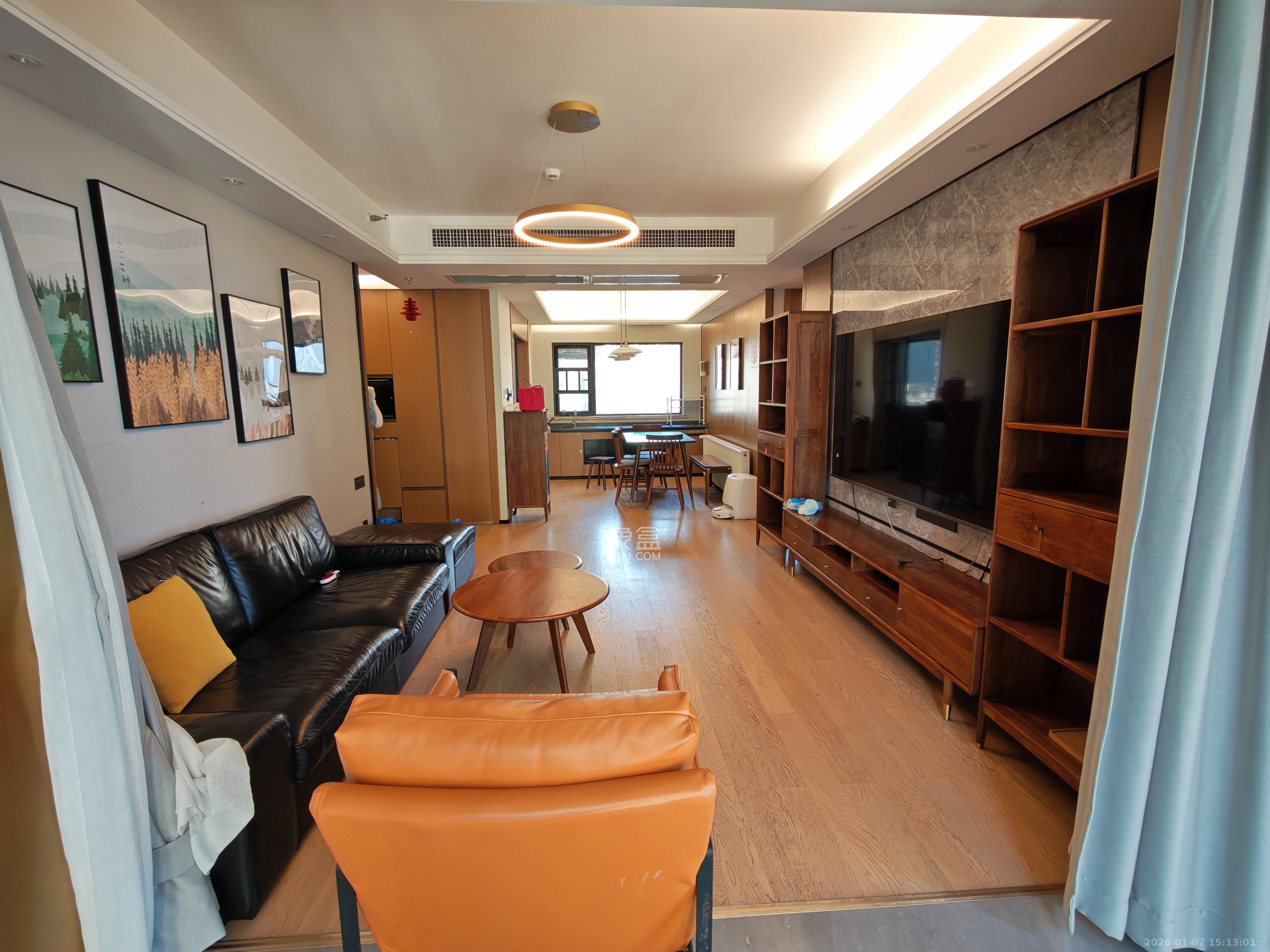 万科里金域国际  4室2厅2卫    6000.0元/月