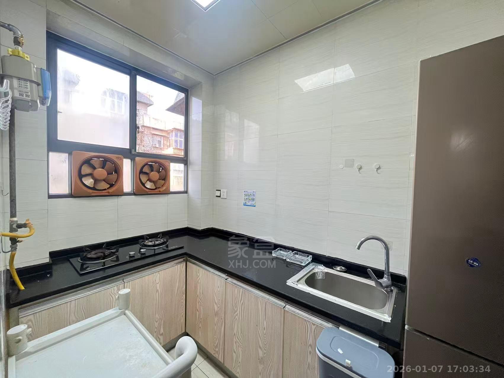 滨江一村  2室2厅1卫    1300.0元/月