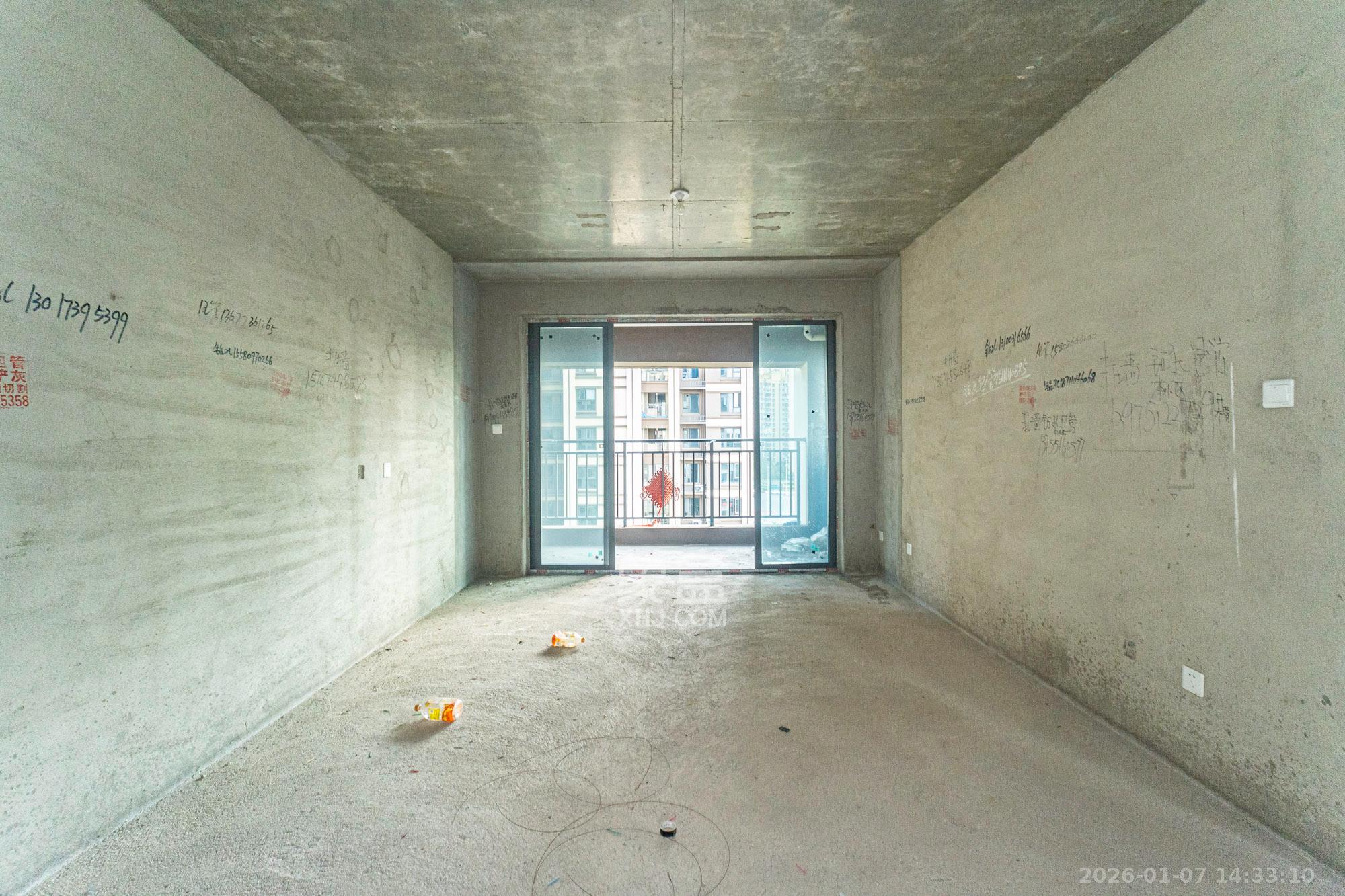 荣盛城  4室2厅2卫    75.0万