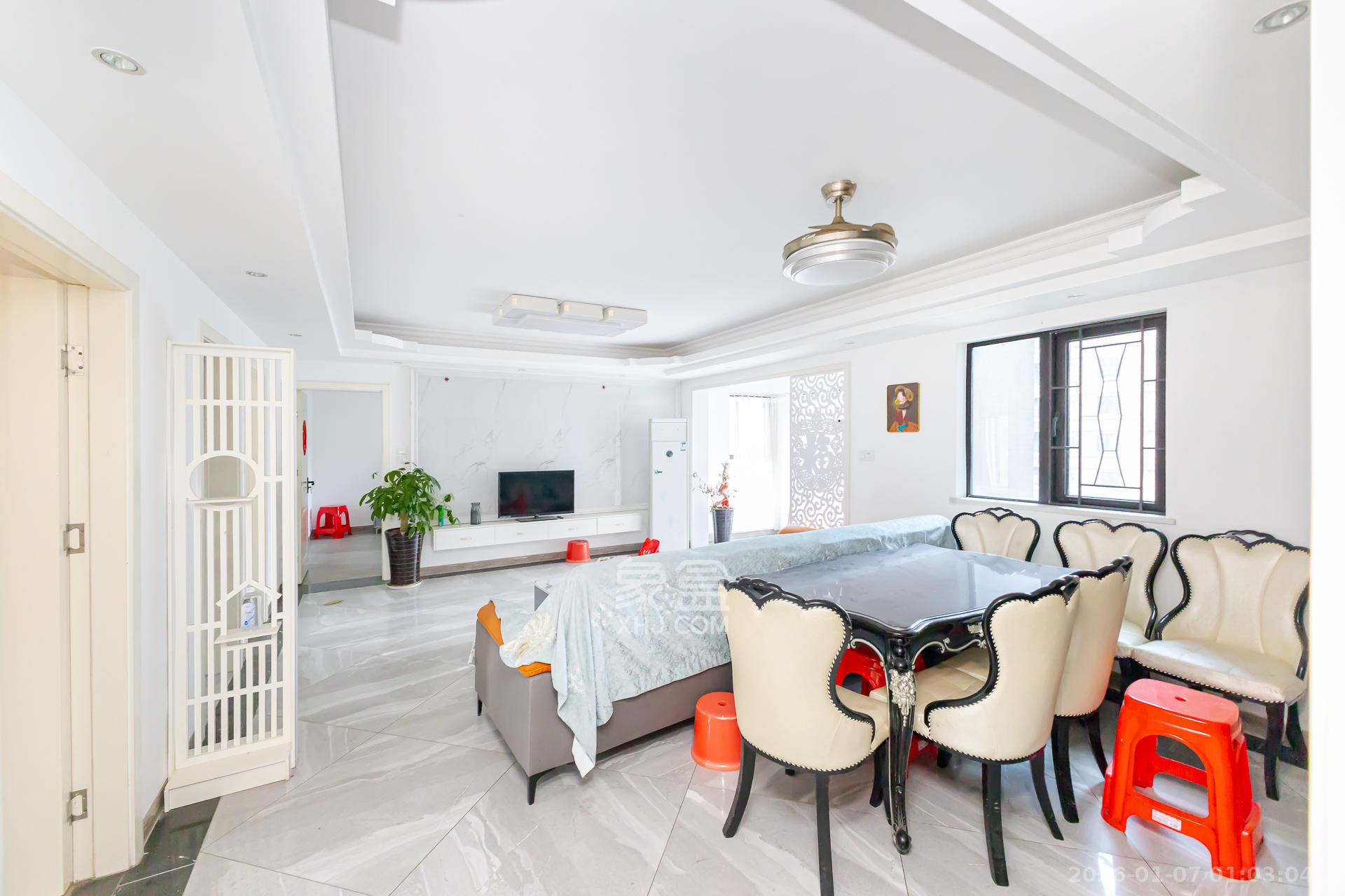 时代倾城三期  4室2厅2卫    93.8万