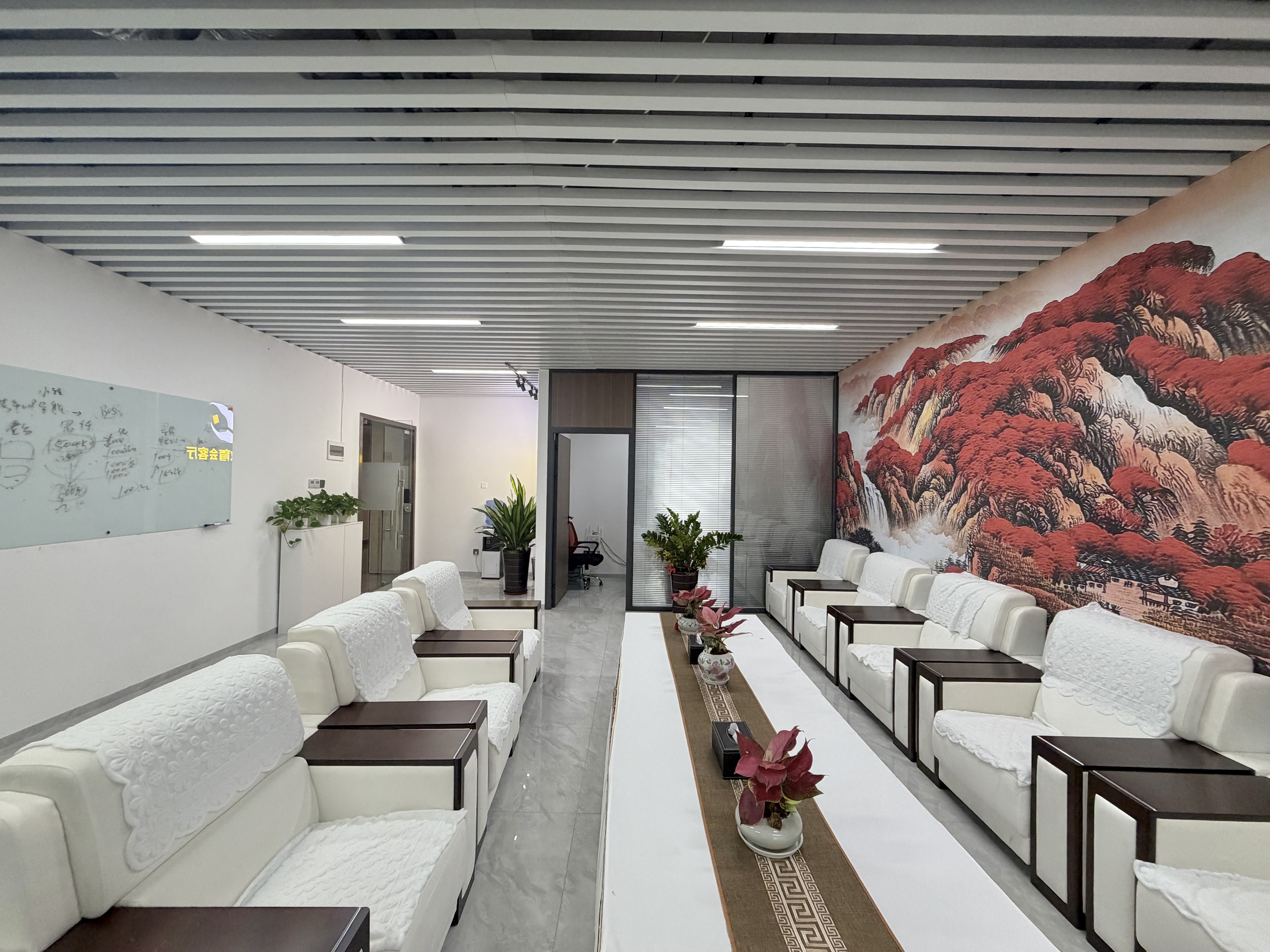 华润大厦   115.32㎡      8200.0元/月室内图