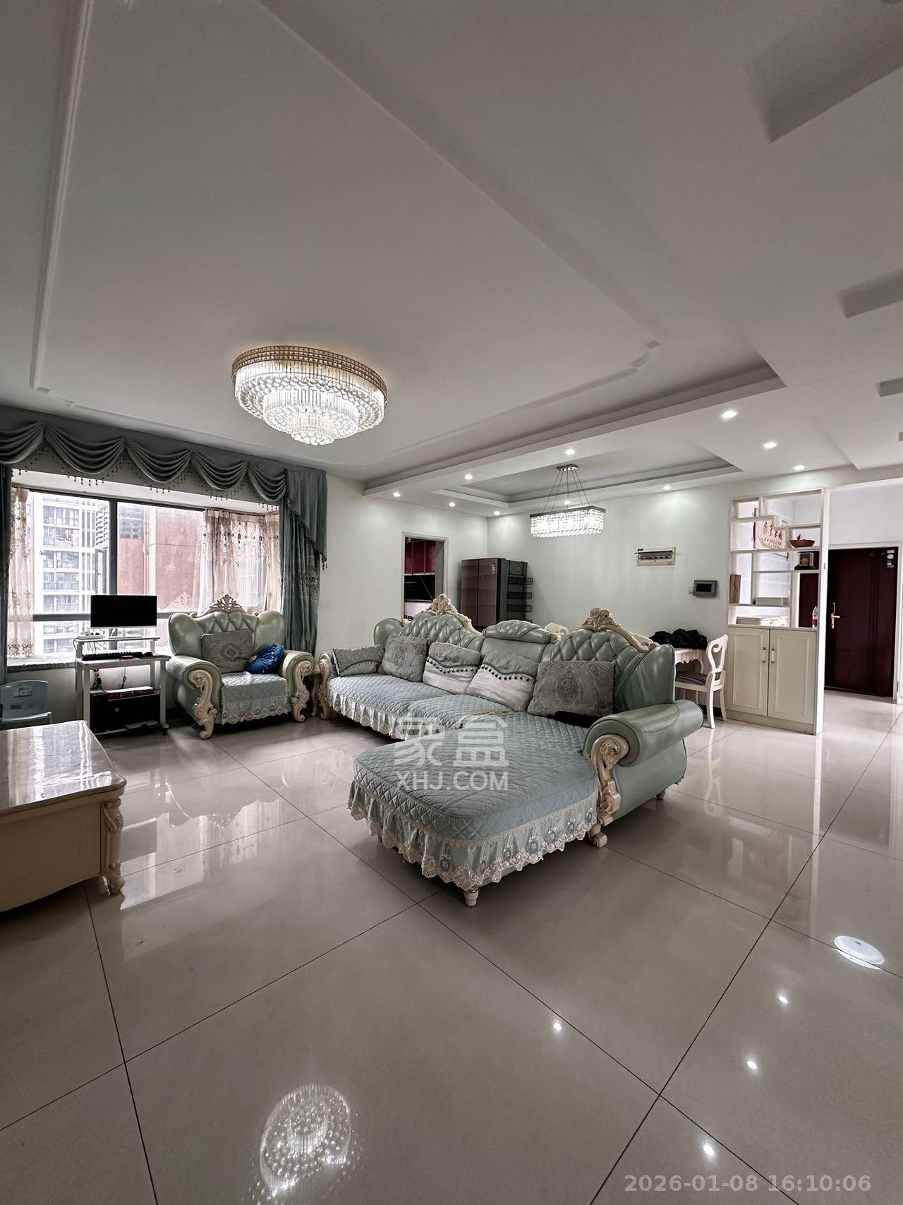 月畔湾  3室2厅2卫    3000.0元/月