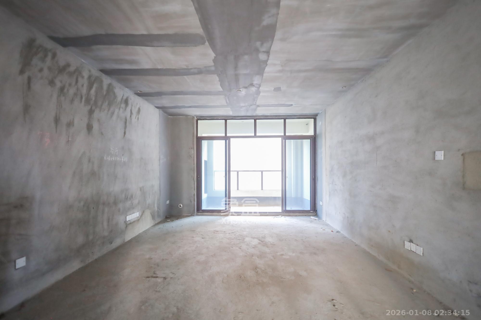 绿地中央广场  3室2厅2卫    158.0万