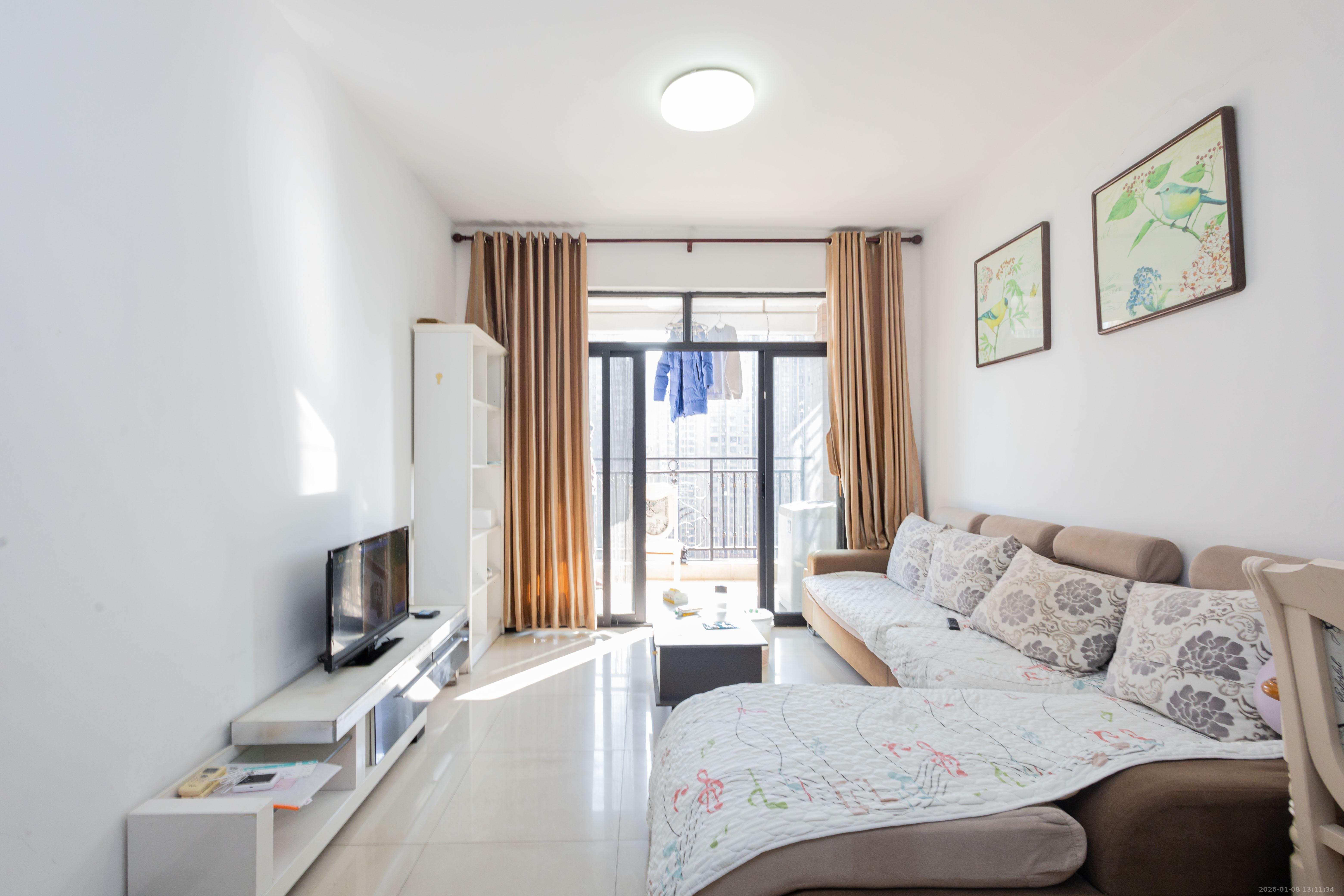 康桥长郡 2室2厅1卫 45.0万 康桥长郡 2室2厅1卫 45.0万客厅