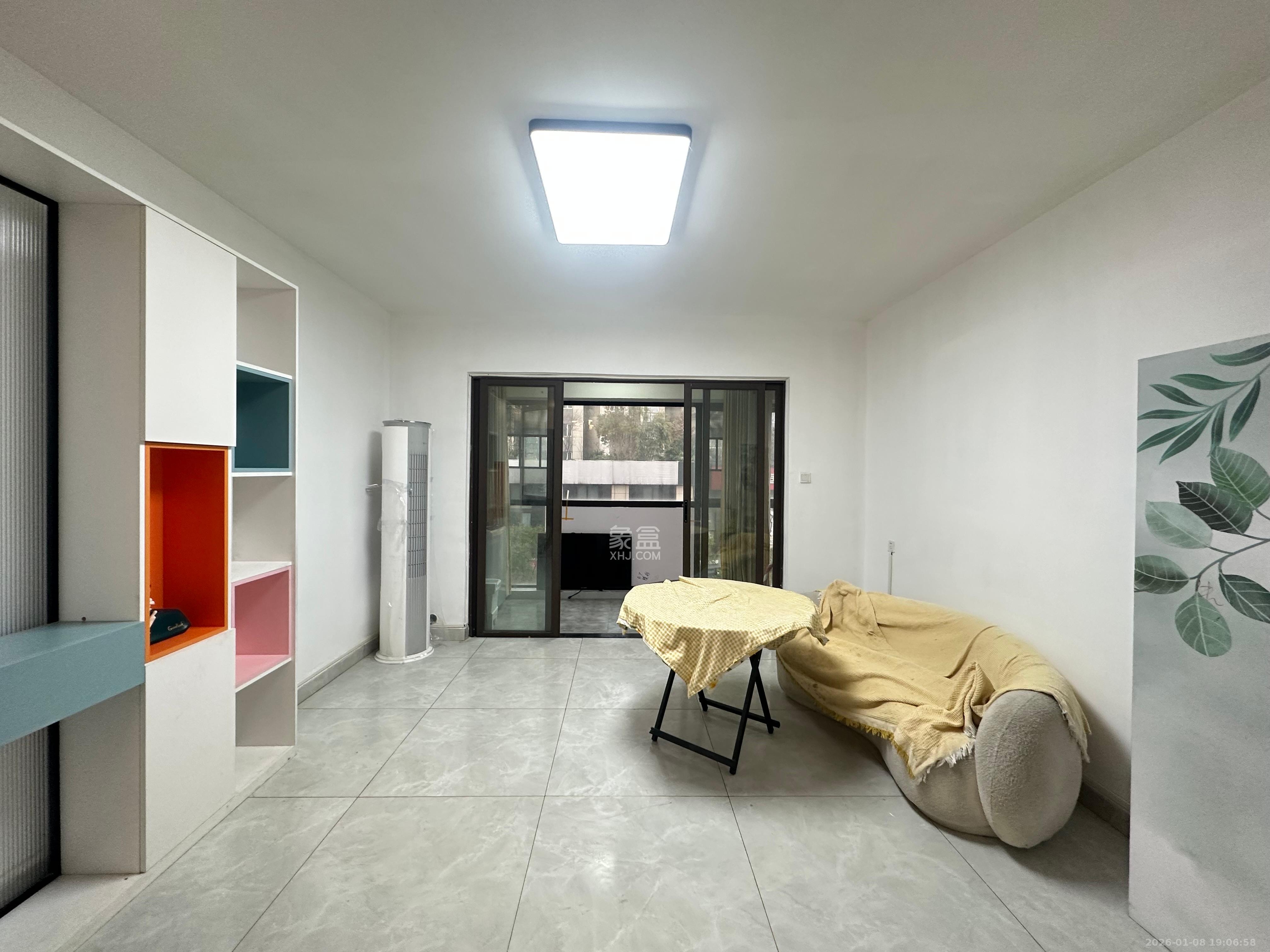 芙蓉别墅山庄（嘉湘华庭）  3室2厅2卫    2800.0元/月