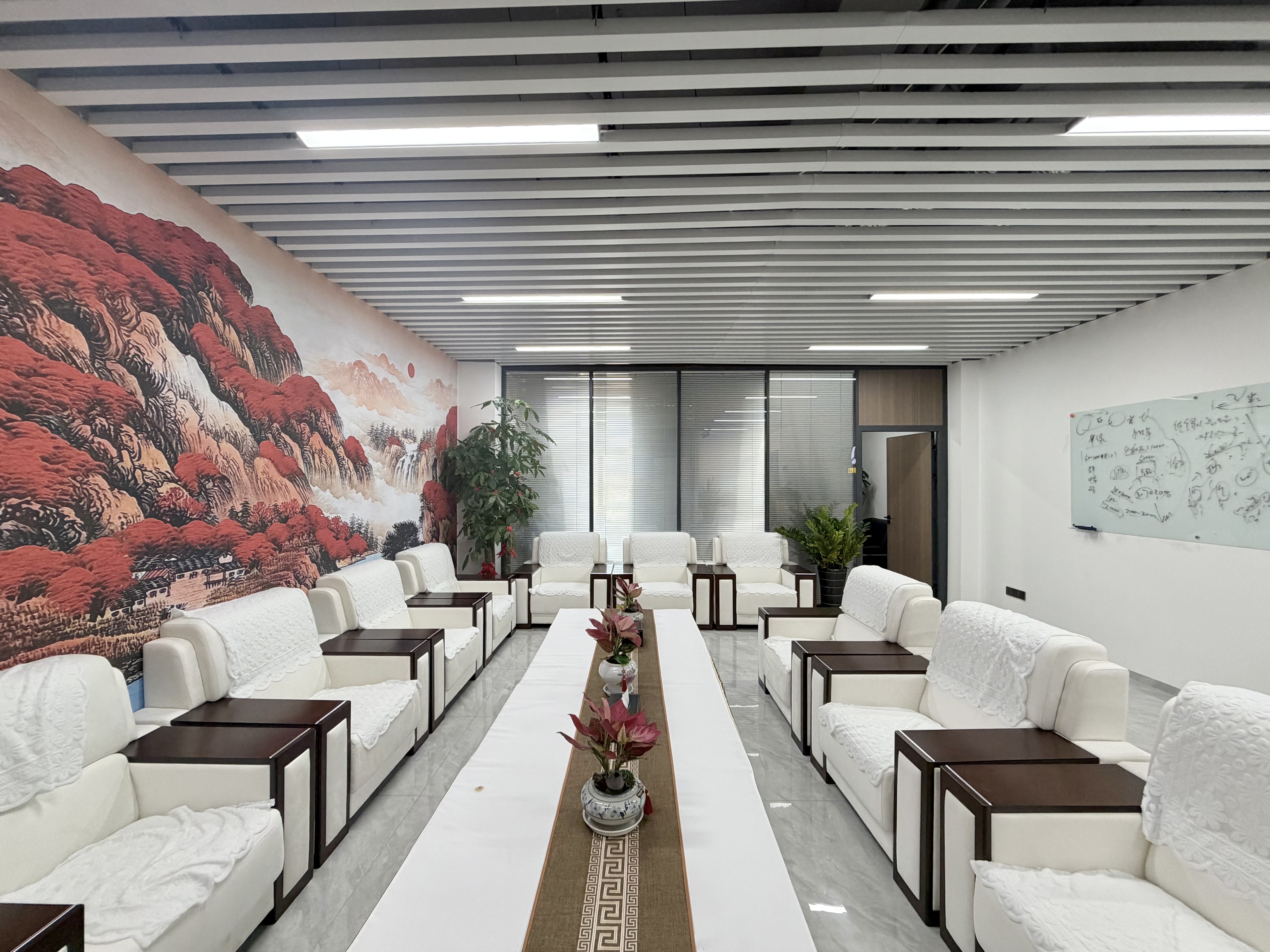 华润大厦   115.32㎡      8200.0元/月室内图