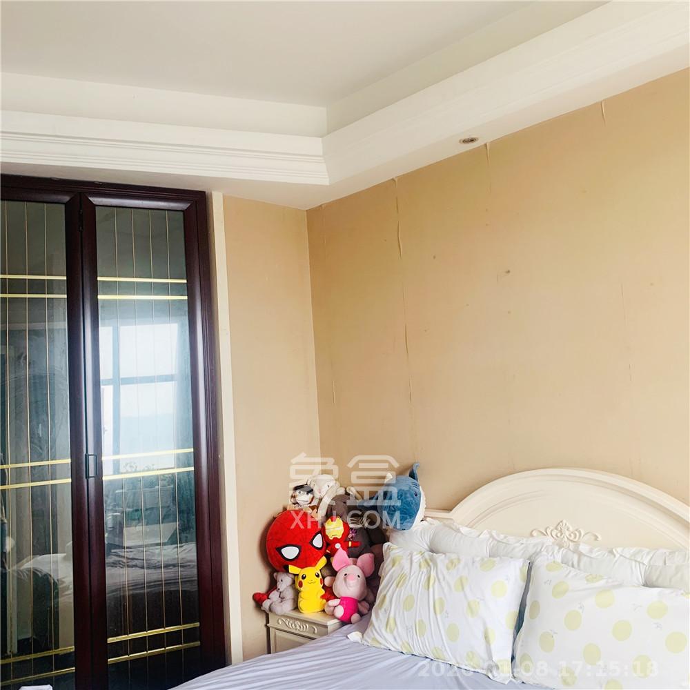 铂宫  1室1厅1卫    2200.0元/月