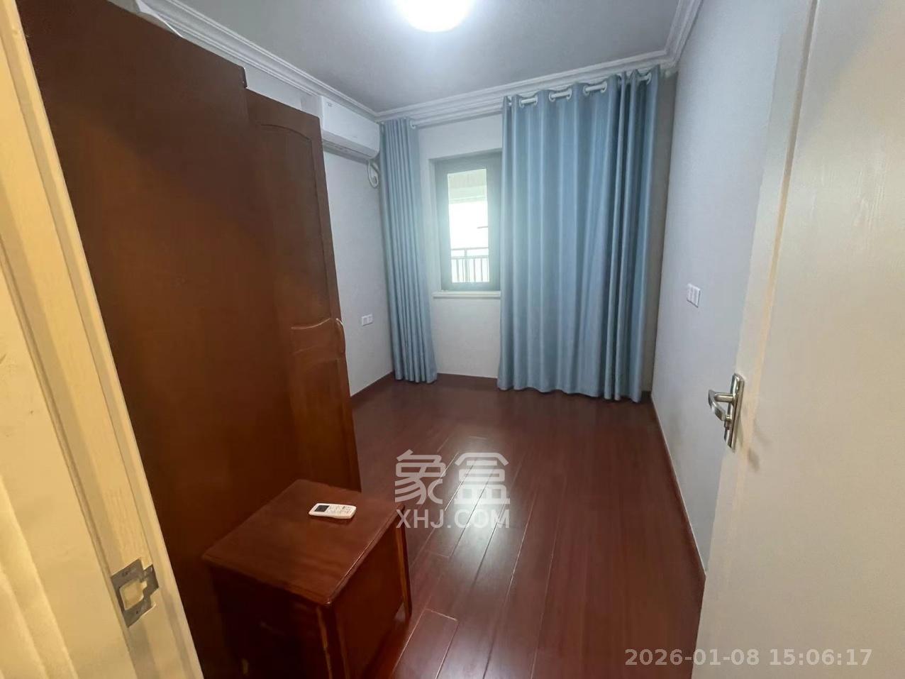 中海珑悦府  3室1厅1卫    2800.0元/月