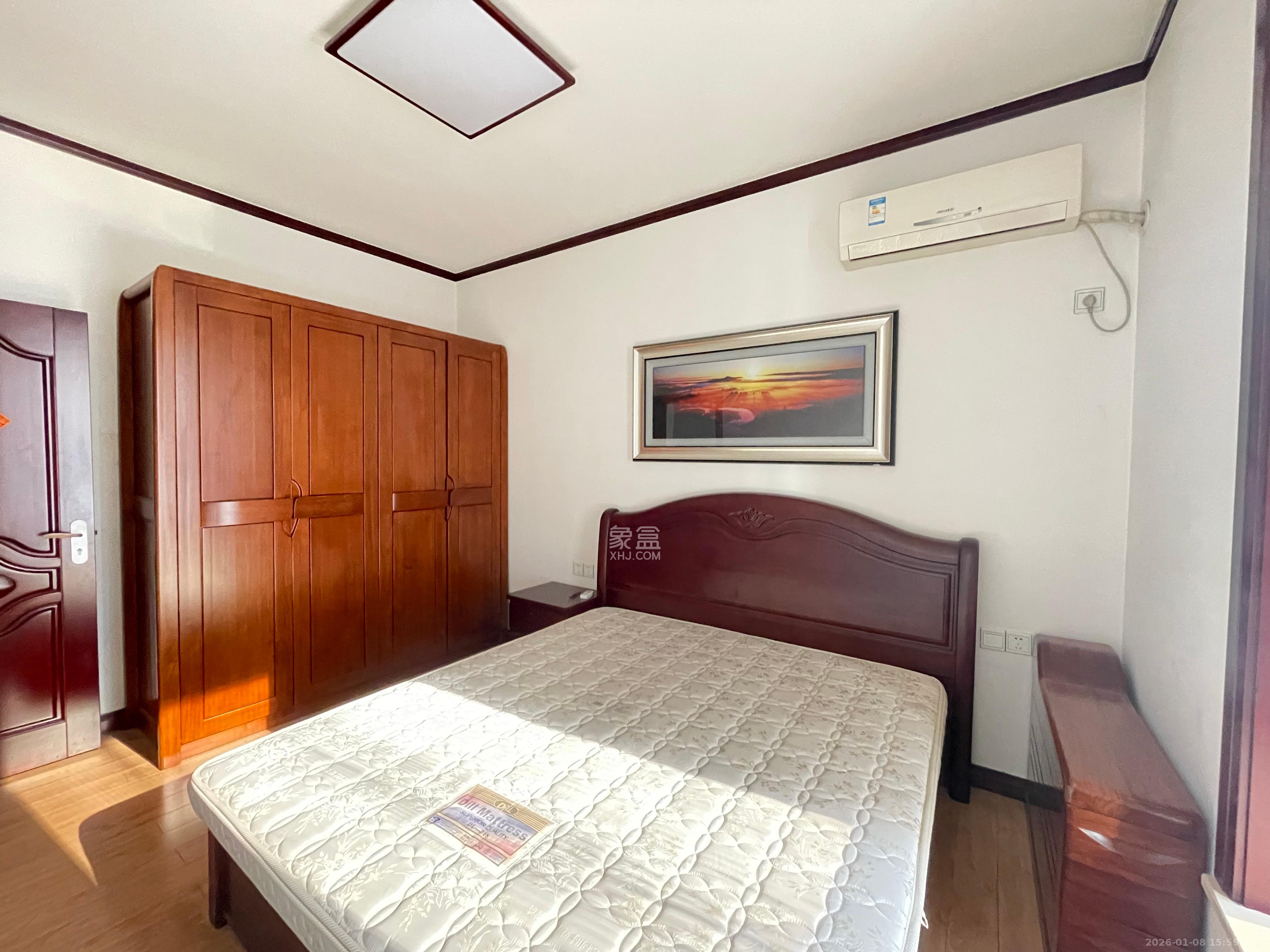 湘江世纪城融江苑  2室2厅2卫    2200.0元/月