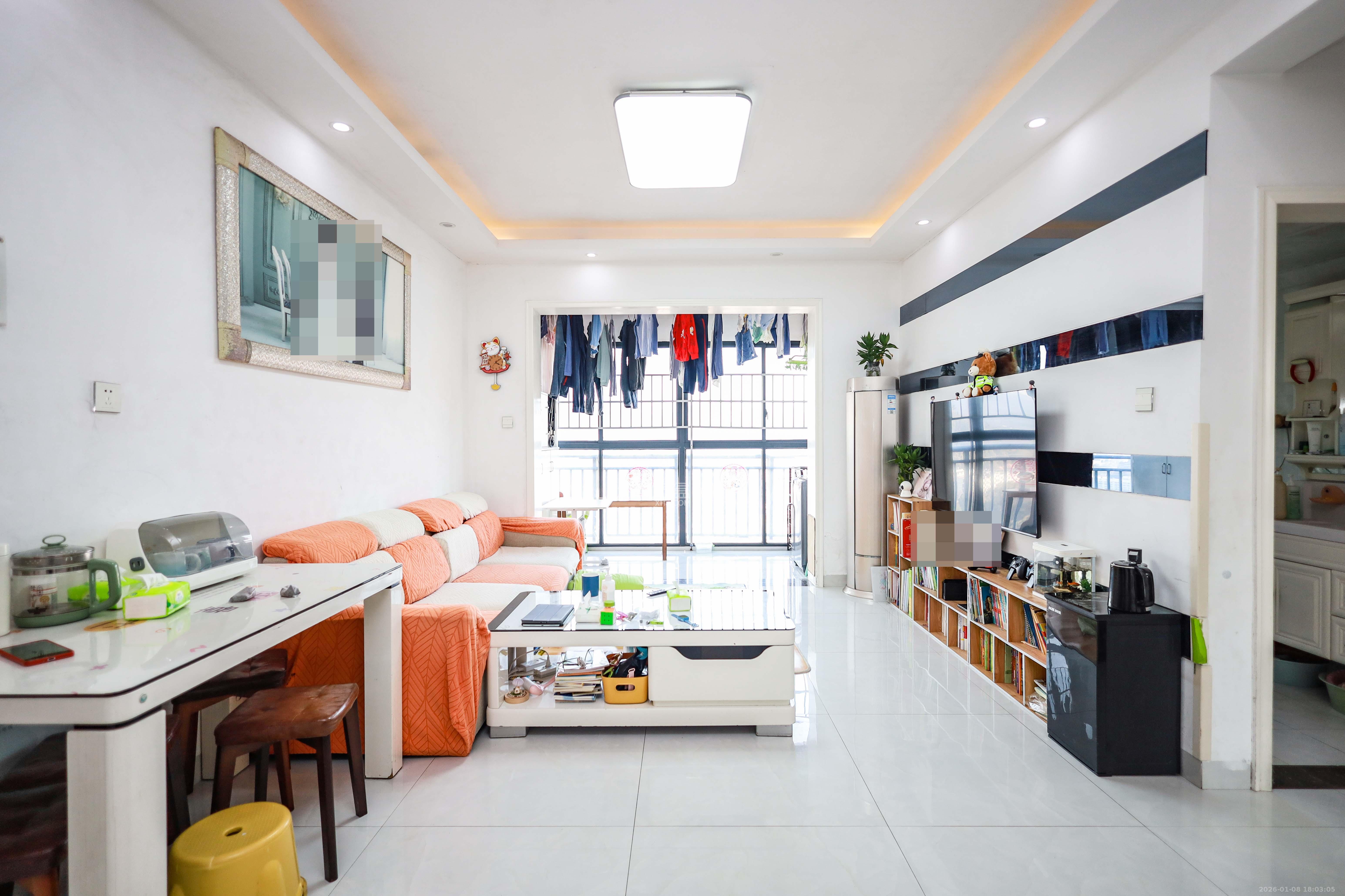 莱茵城  3室2厅2卫    72.0万