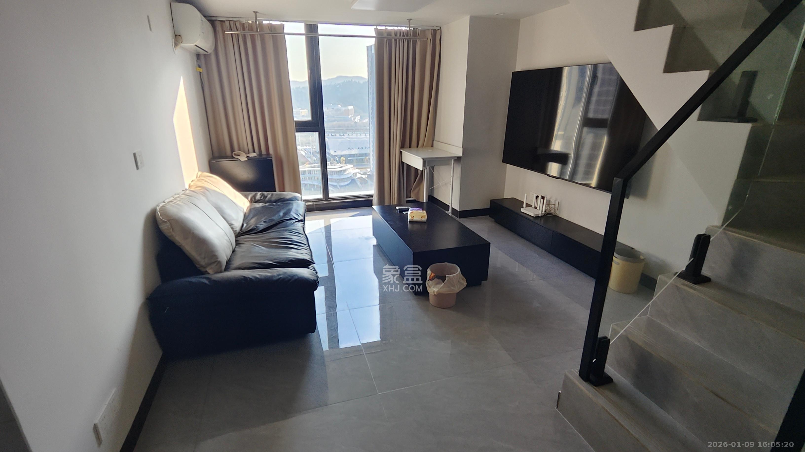 中国铁建湘语梅溪  2室1厅1卫    2400.0元/月