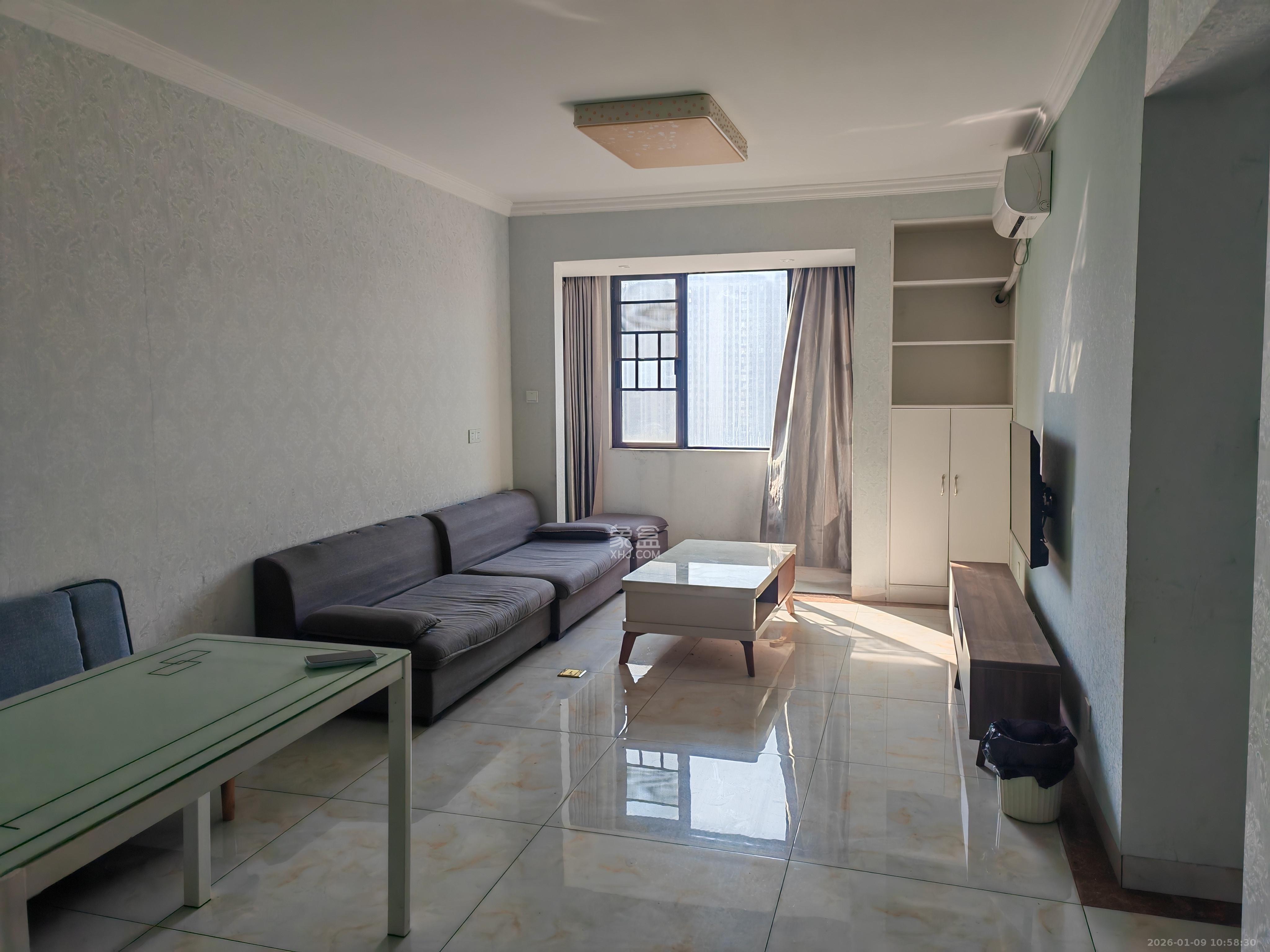 中国铁建梅溪青秀一期  3室1厅1卫    2500.0元/月