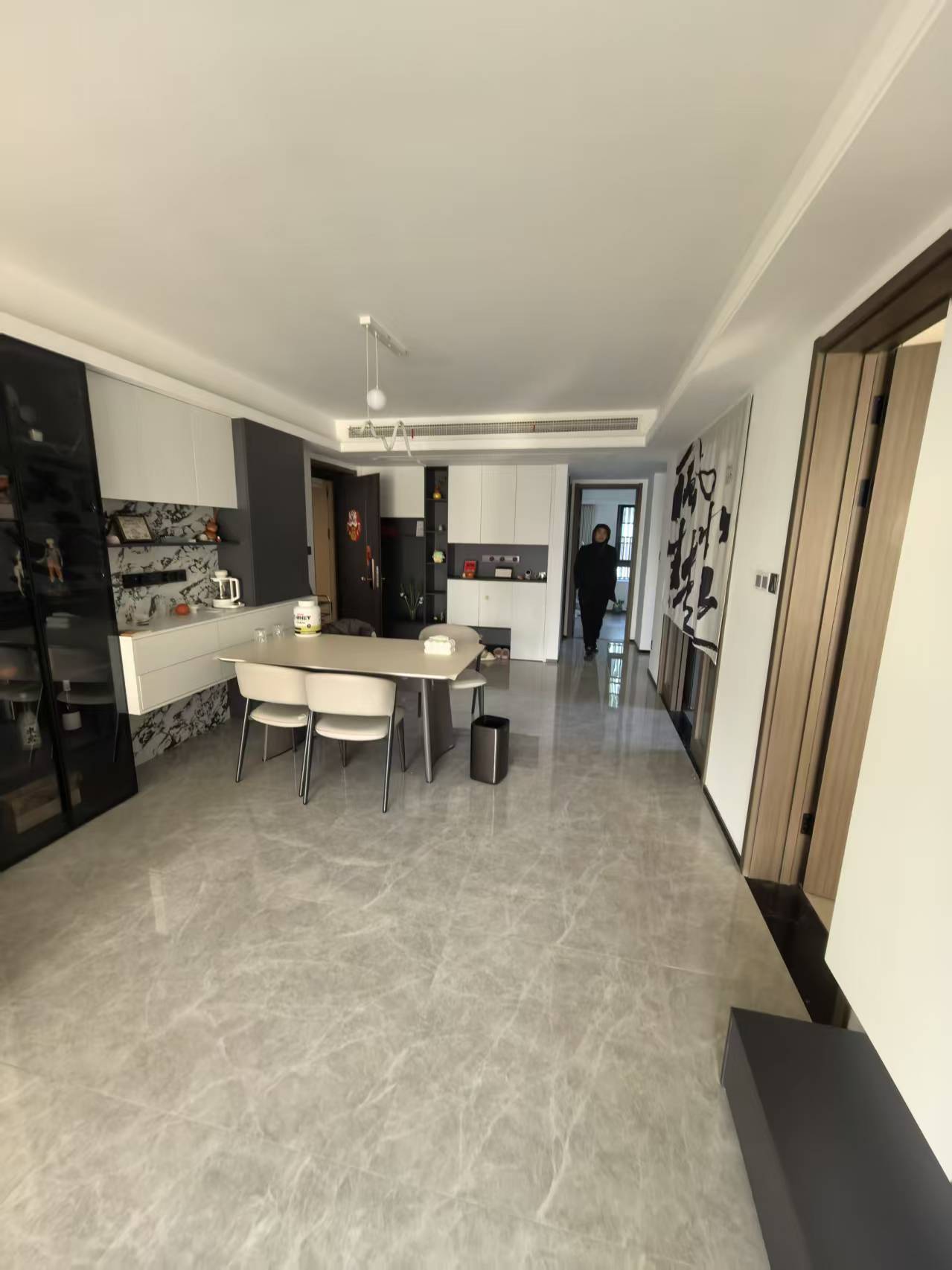 伟星光谷星悦广场  4室1厅2卫    183.0万