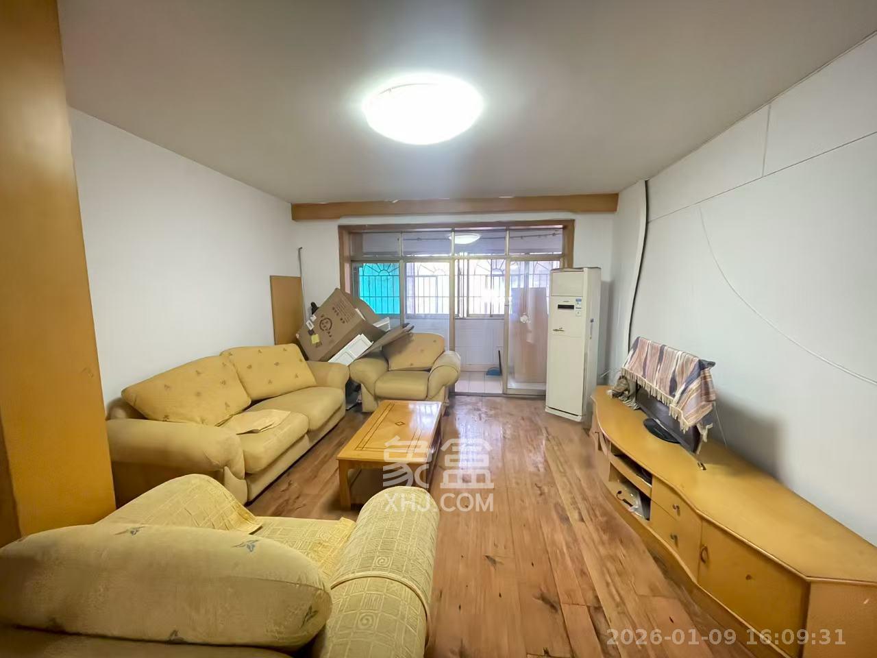 雄海花园  3室2厅1卫    2100.0元/月