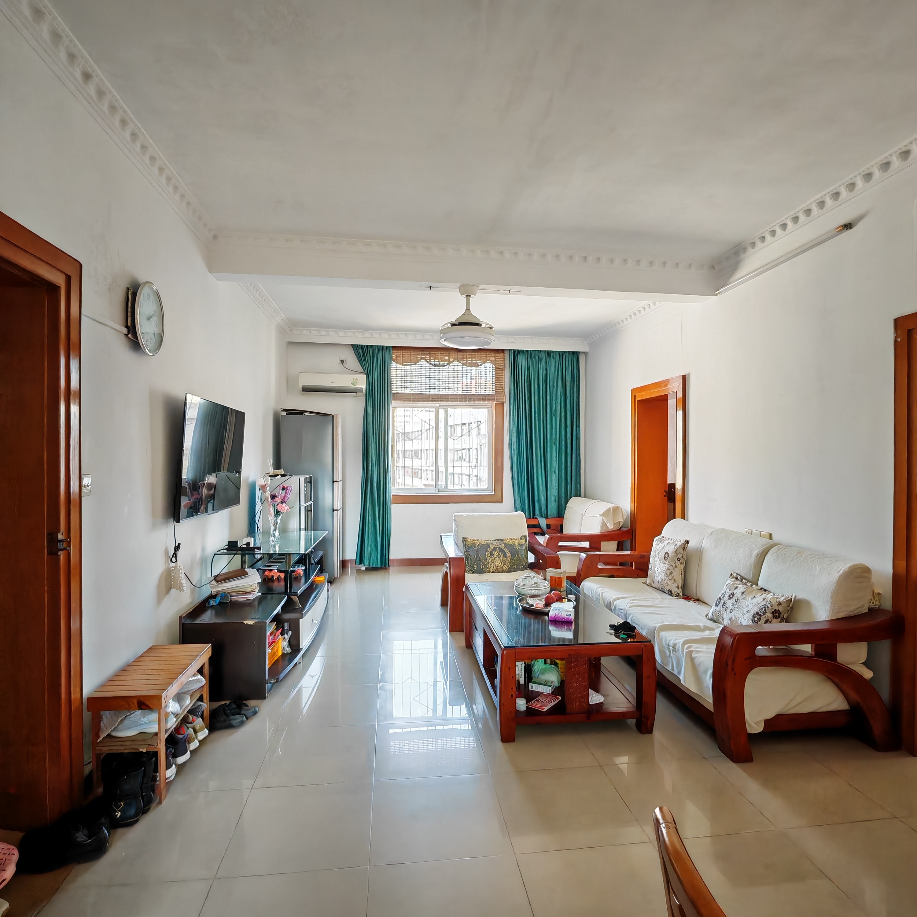 天福新村  3室1厅1卫    1600.0元/月