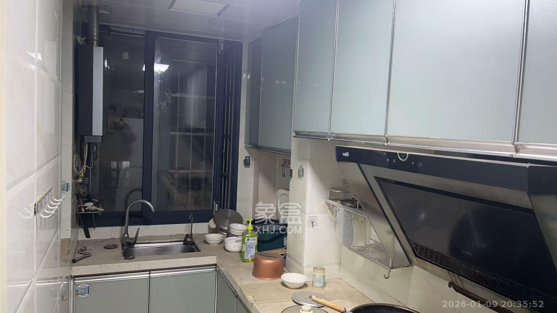 佳兆业君汇上品  3室2厅1卫    1600.0元/月