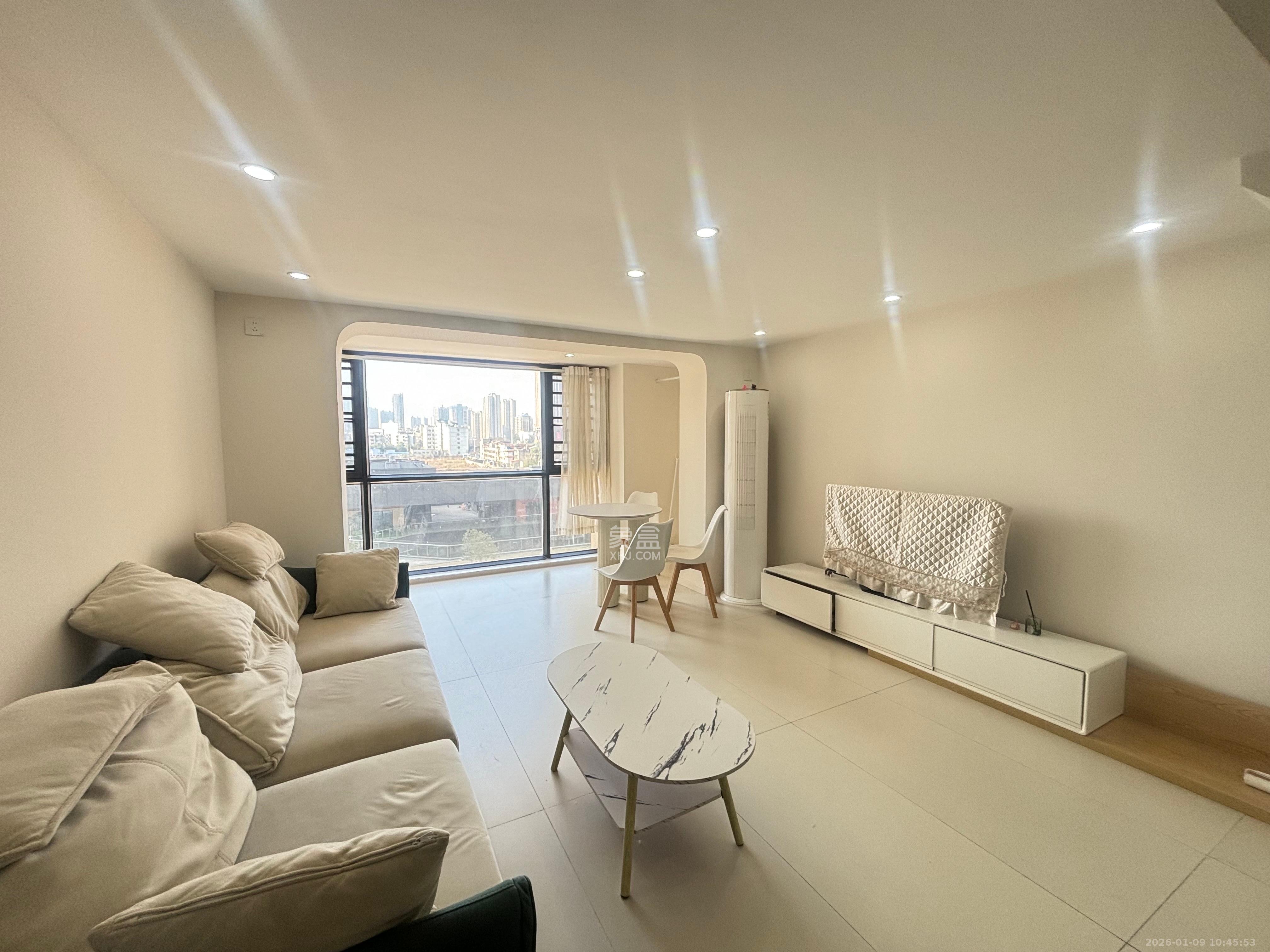 振业城三期  2室1厅1卫    2300.0元/月